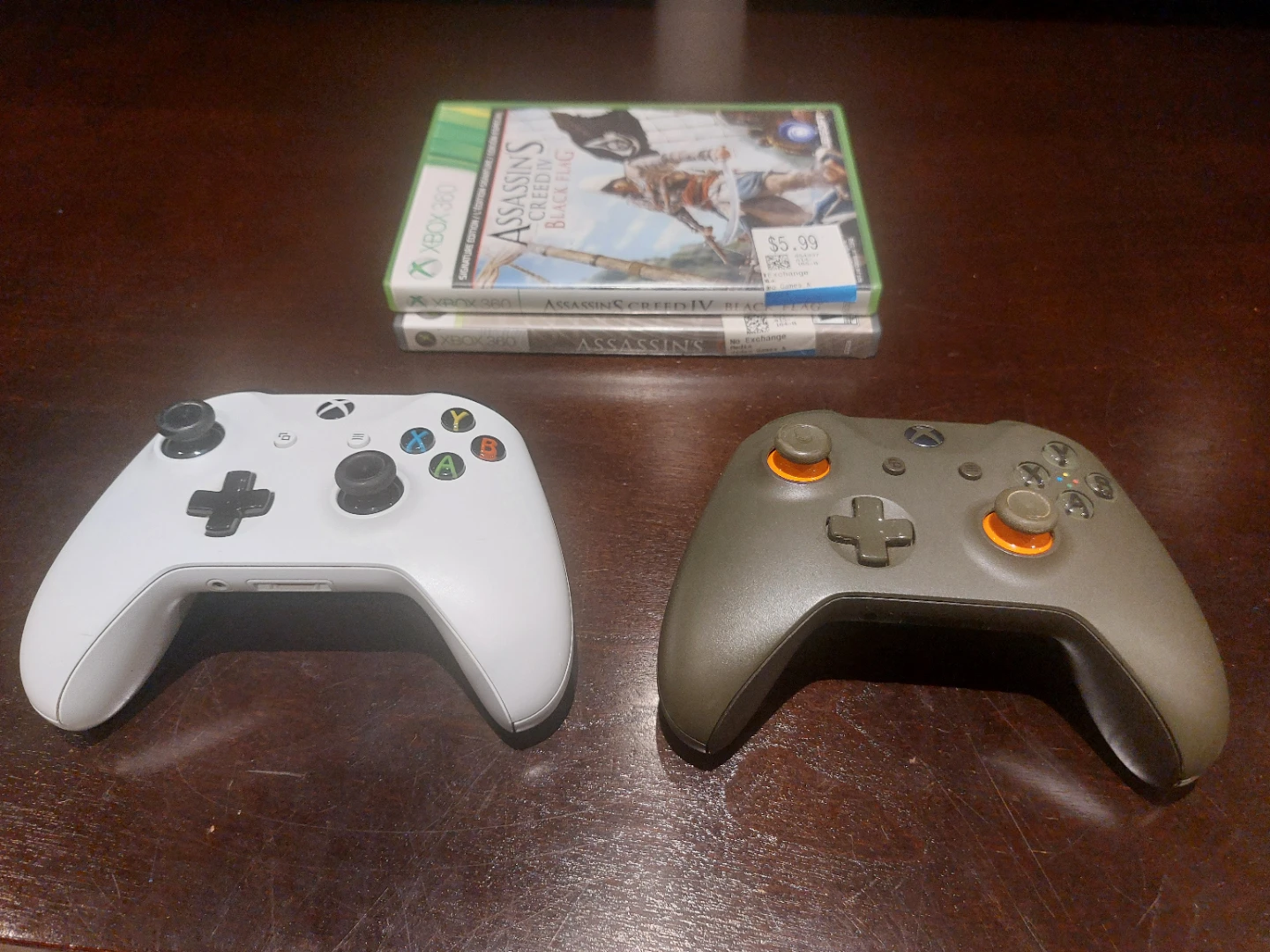 Xbox One with 2 Controllers - photo 2
