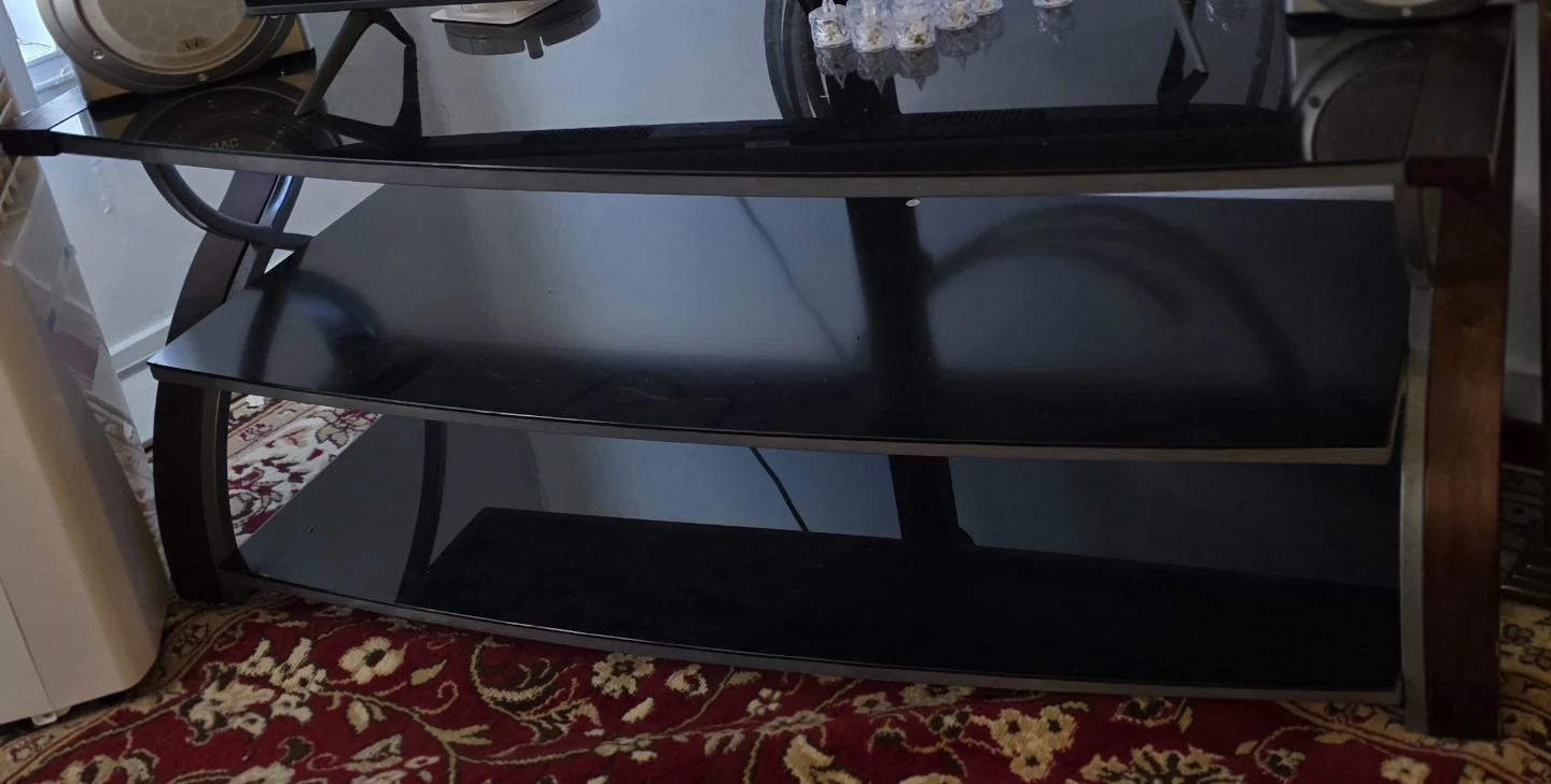 TV & TV Stand - photo 2