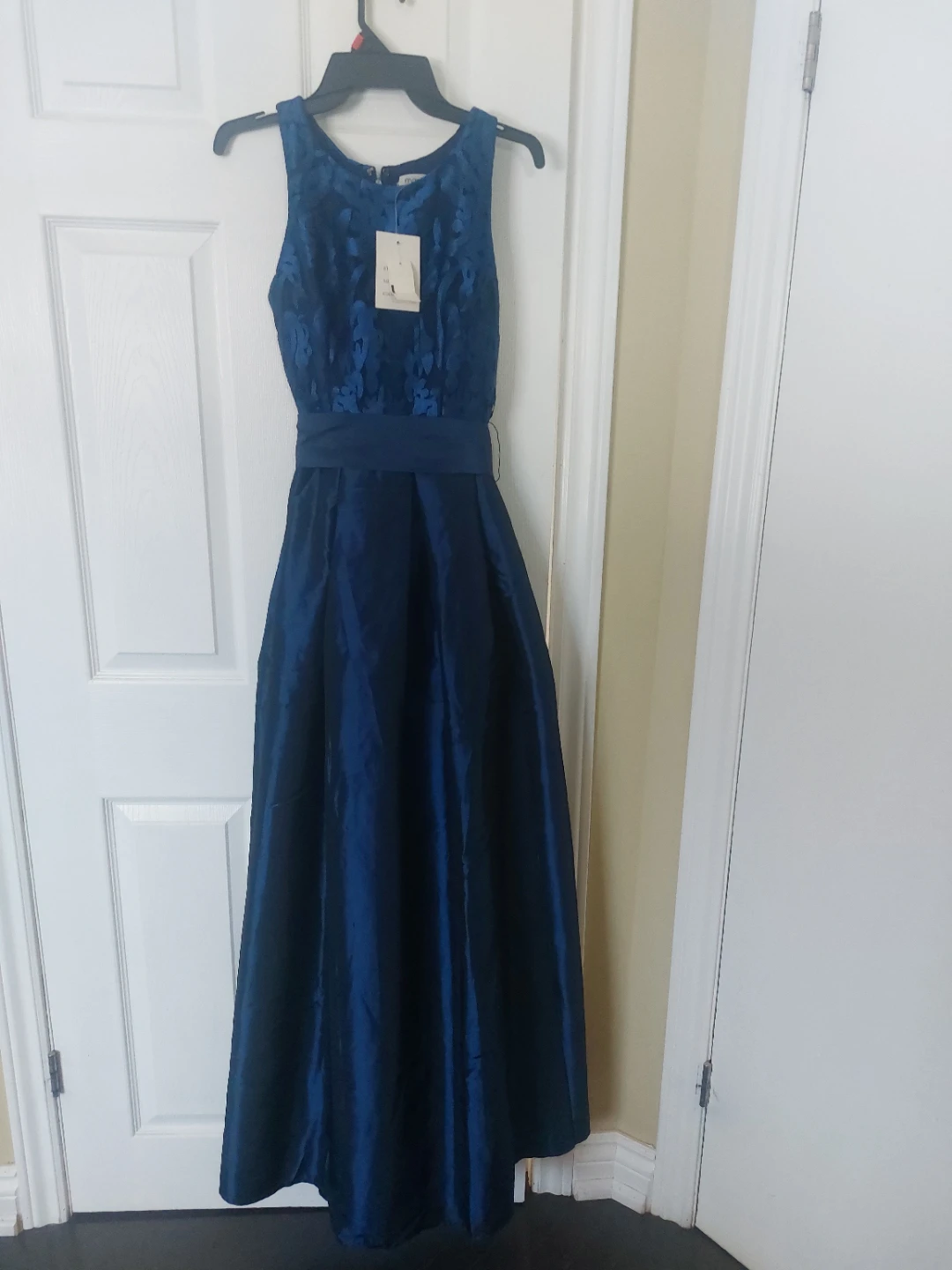 Navy Blue Sleeveless Gown - photo 3