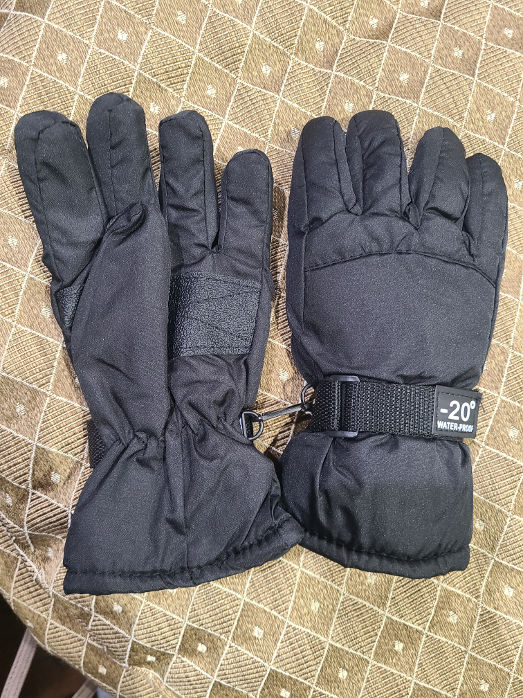 BRAND NEW -Black Waterproof Ski Gloves -20° 6-10 years old