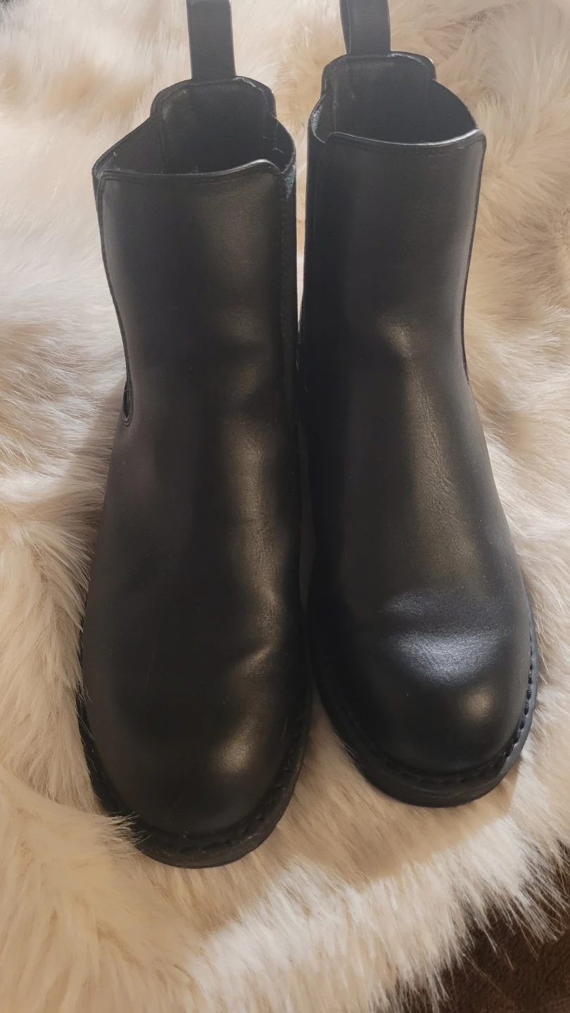Black Chelsea Boots - photo 2