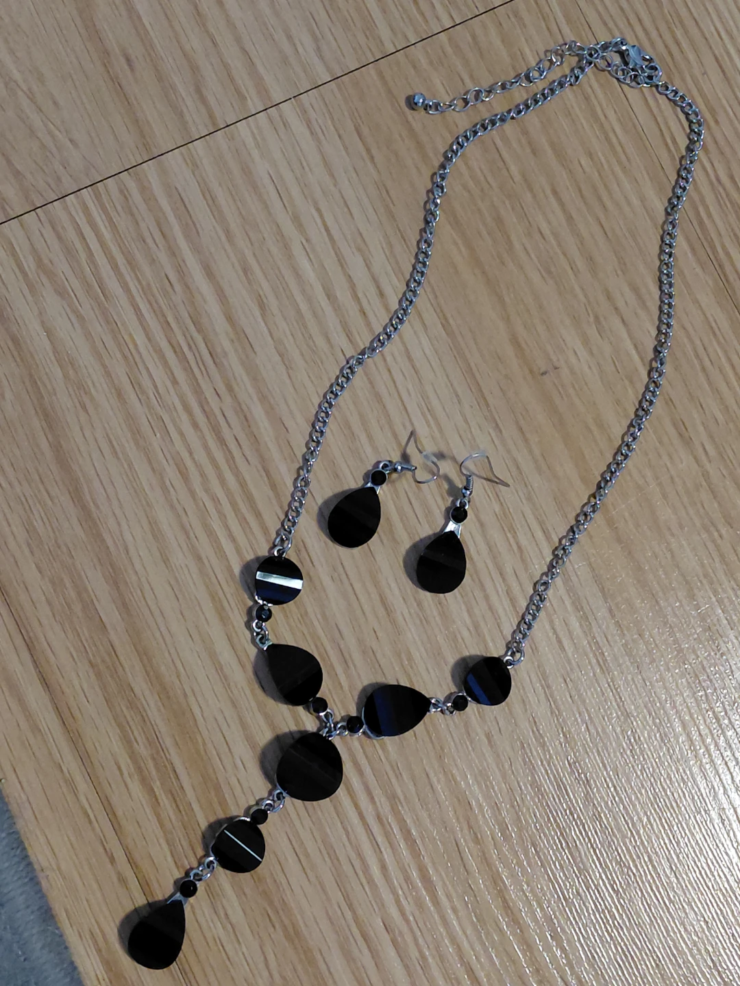 Black Necklace and Earring Set - photo 2