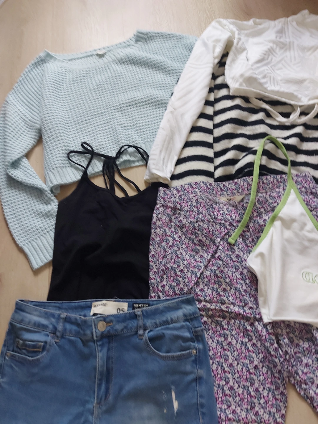 Mixed Clothing Bundle - Jeans, Tops, Pants - photo 3