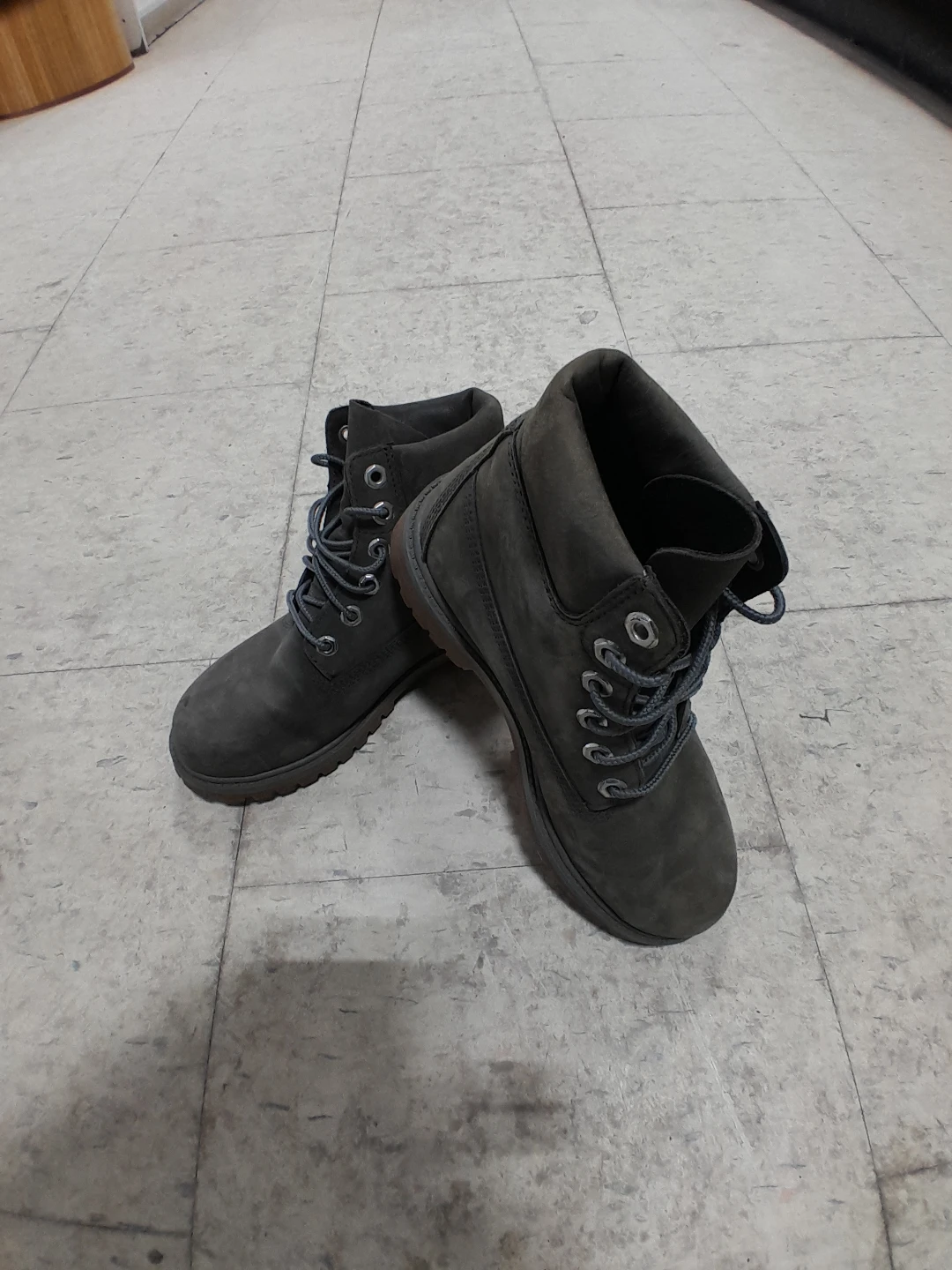 Timberland Grey Suede Lace-Up Boots Size 4 or 22CM - photo 3