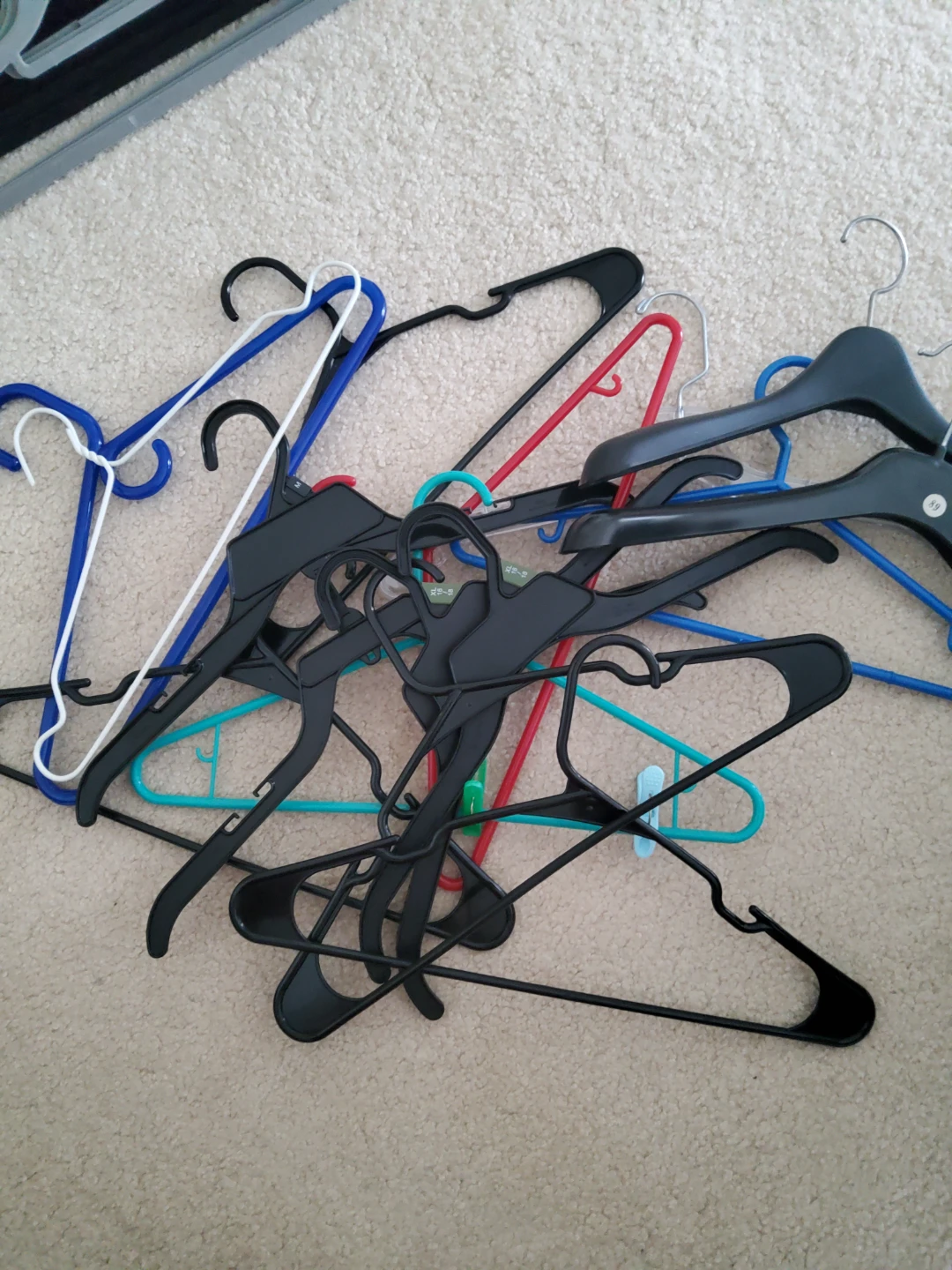Clothes Hangers - photo 2