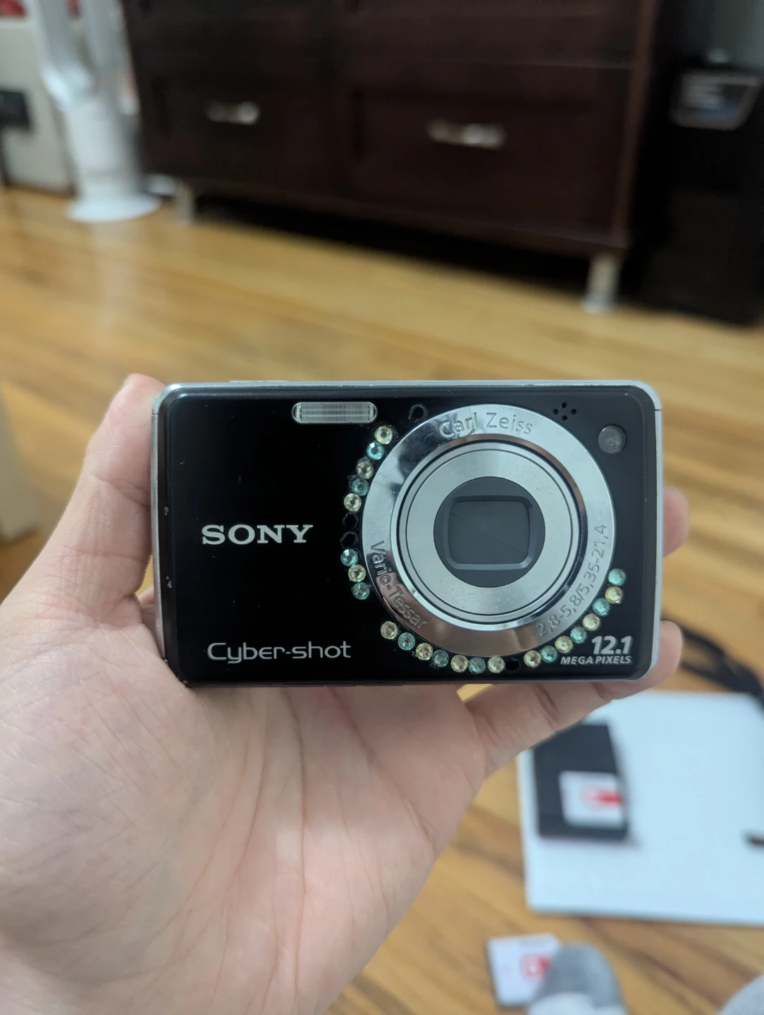 Sony Cyber-Shot DSC-W210 12.1Mp 4x Digital Camera (LIKE NEW )