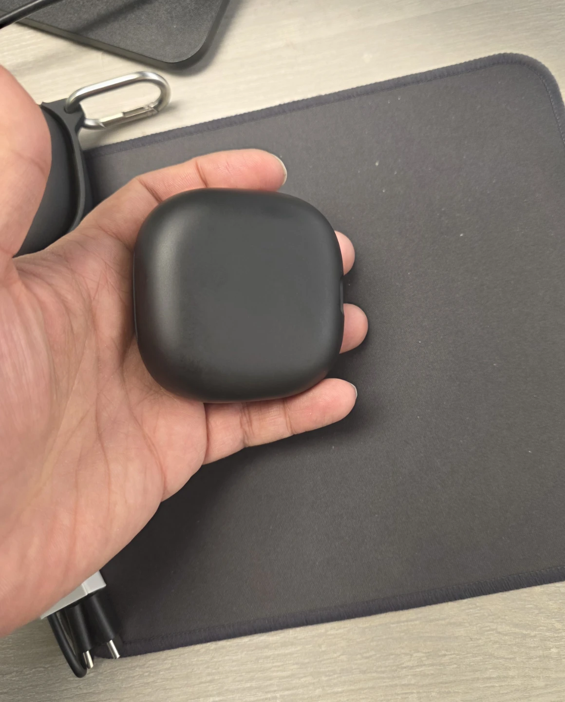Shokz OpenFit 2+ Wireless Charging Case - photo 4