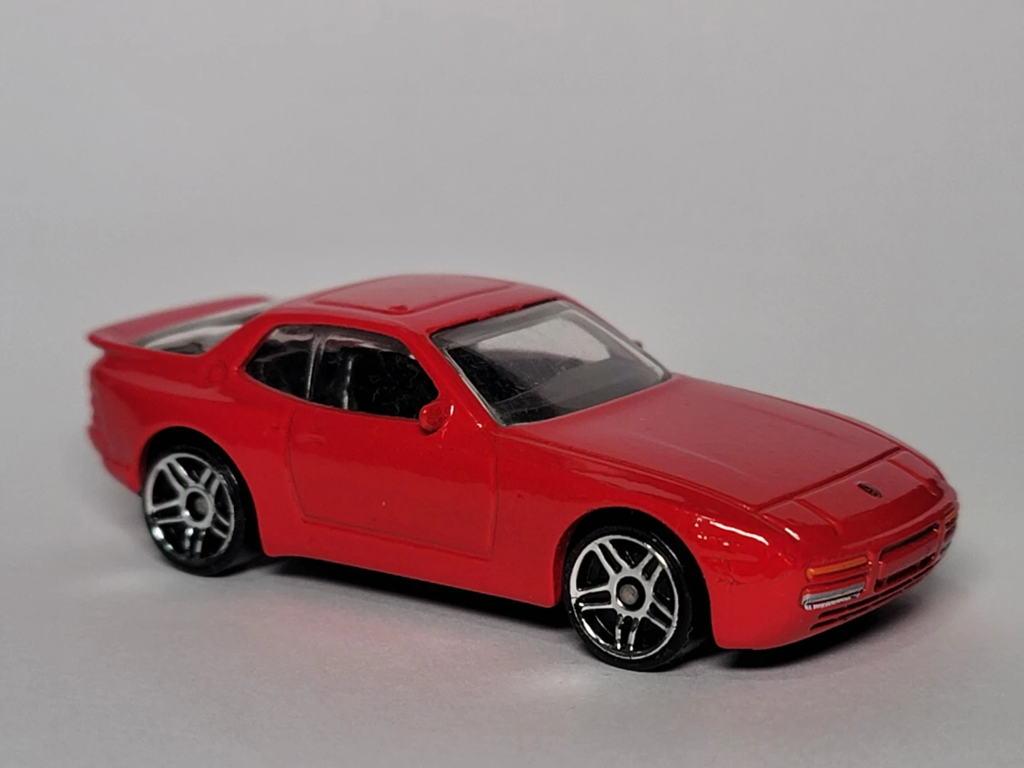 Hot Wheels '89 Porsche 944 Turbo