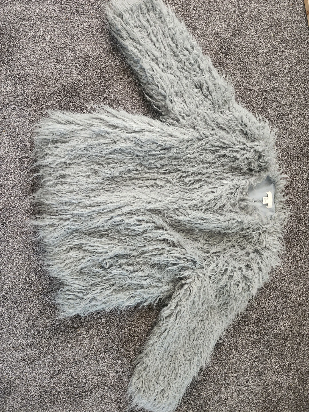 H&M Grey Faux Fur Jacket - Size L - photo 3