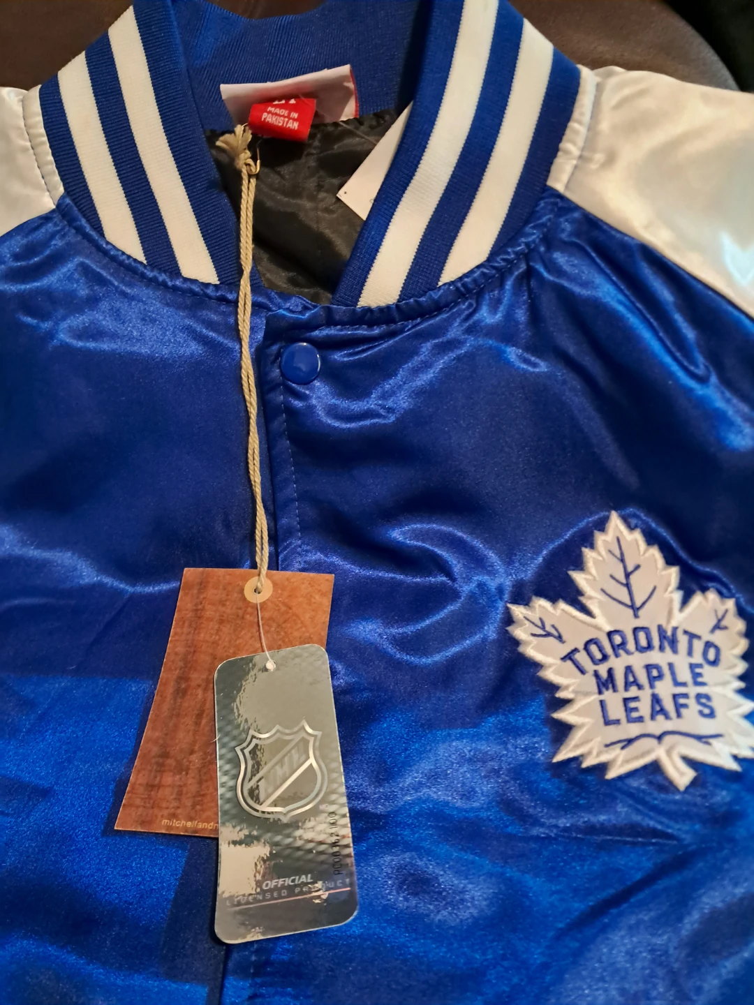 Mitchell & Ness Toronto Maple Leafs Satin Bomber Jacket - photo 3