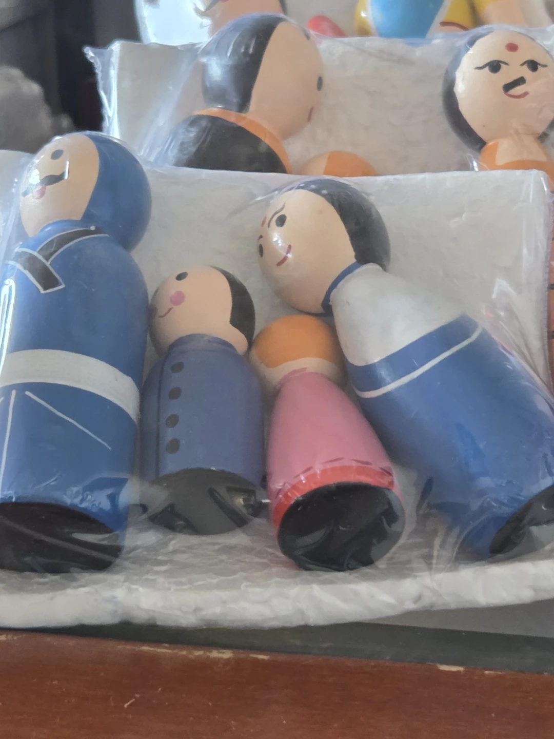 Wooden Family Figurines - photo 2
