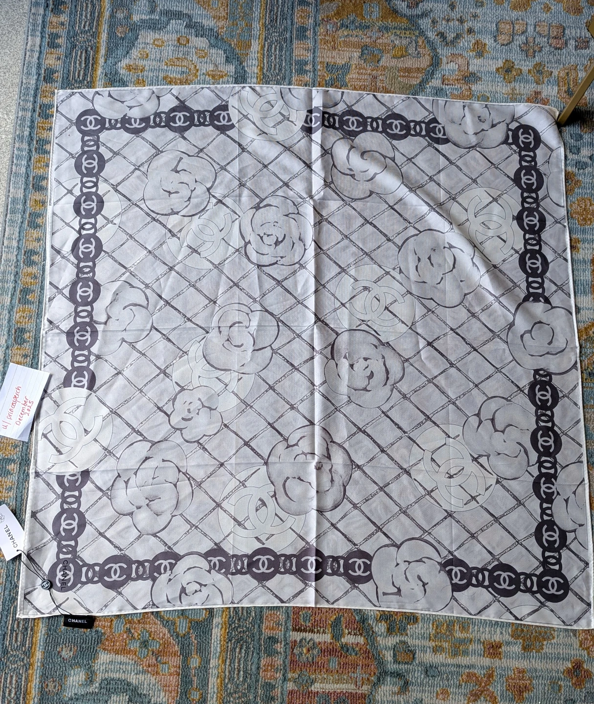 Designer silk scarves - brand new - 34x34 inches - photo 5