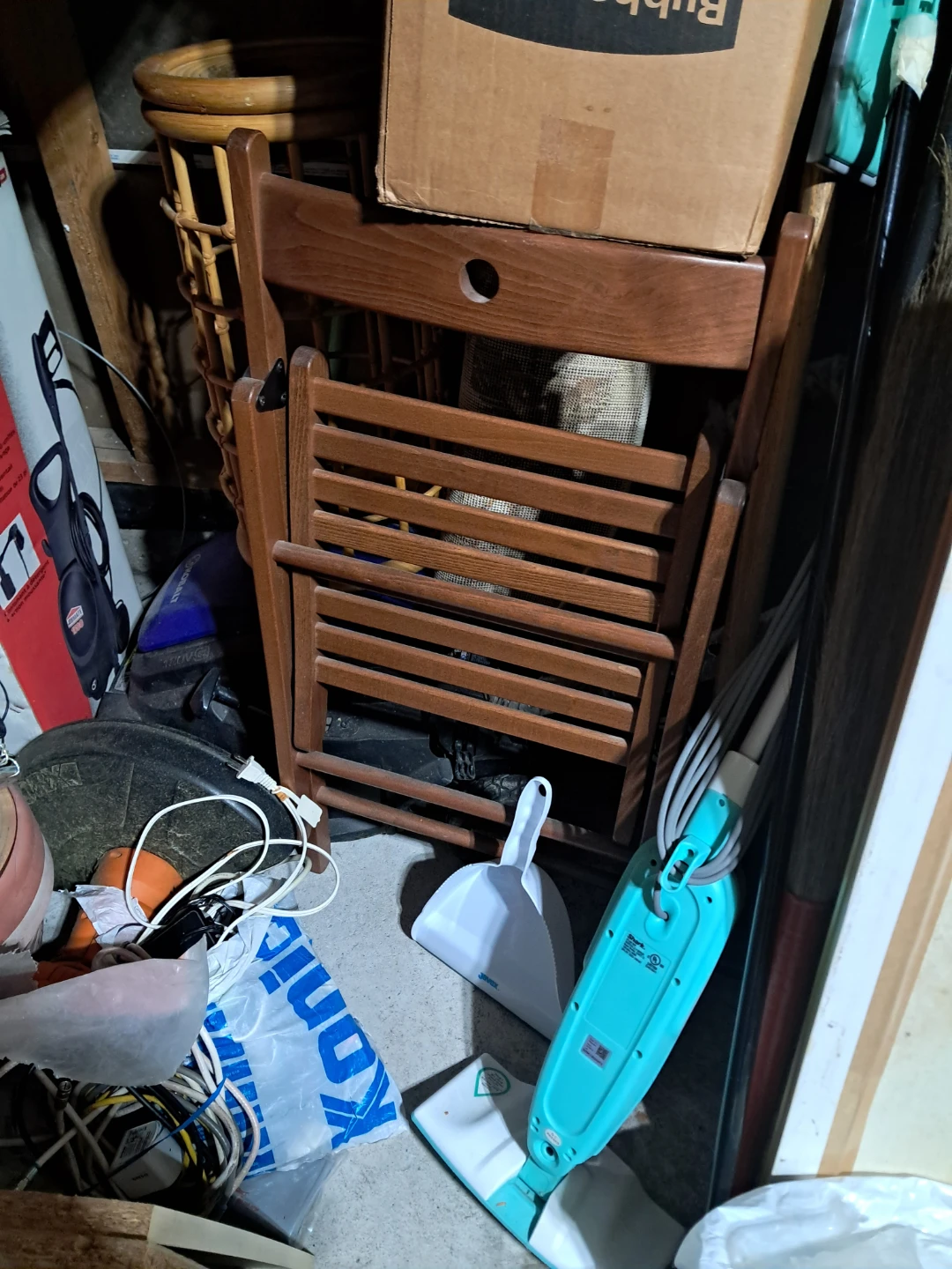 2 Wooden Folding Chair - photo 2