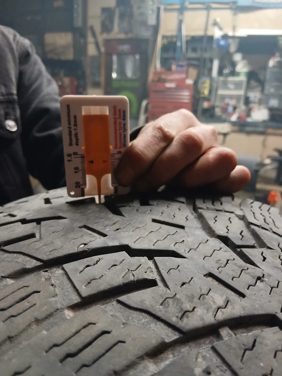 4 Nokian Hakkapeliitta CR4 235/65R16C Winter Tires - photo 4