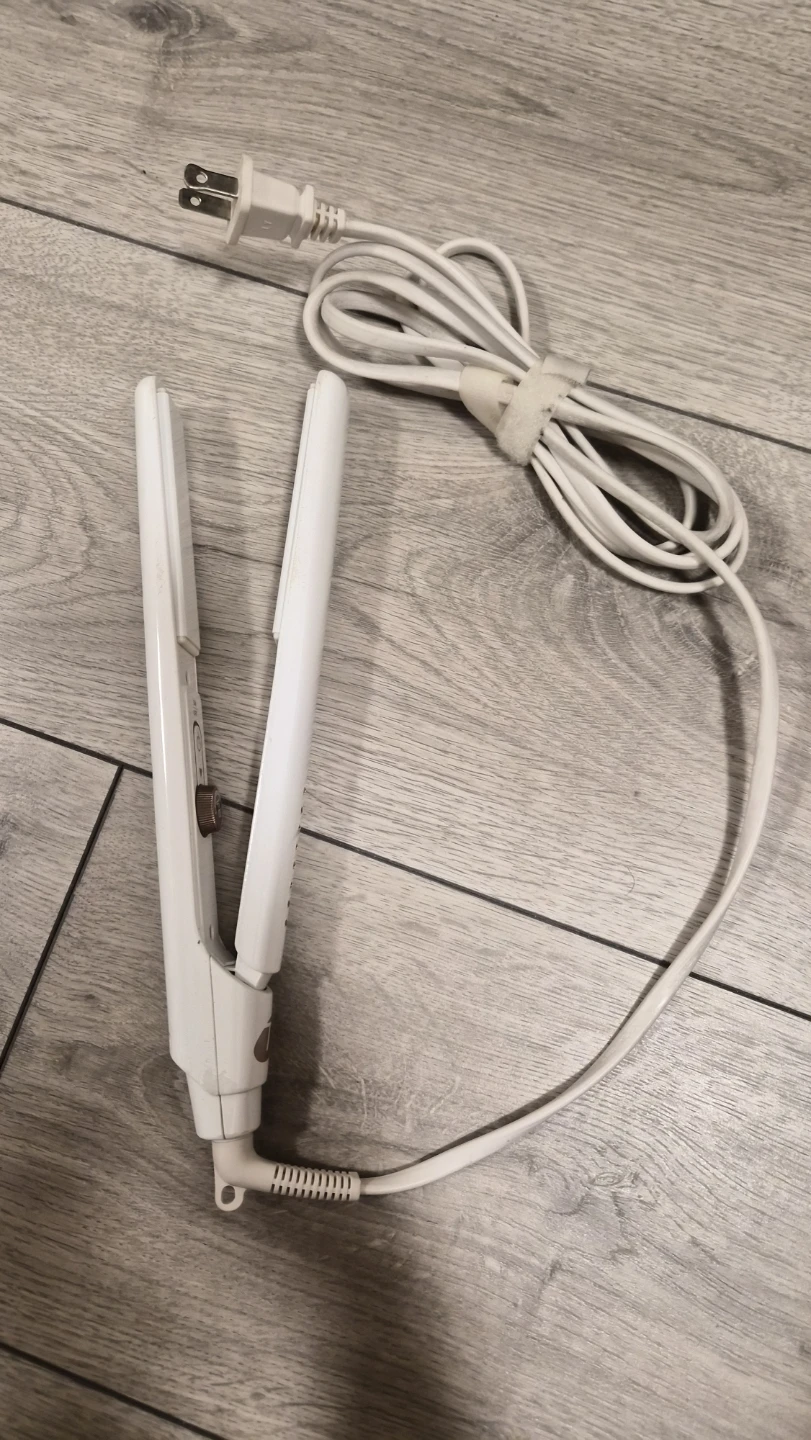 T3 hair straightener iron - photo 3