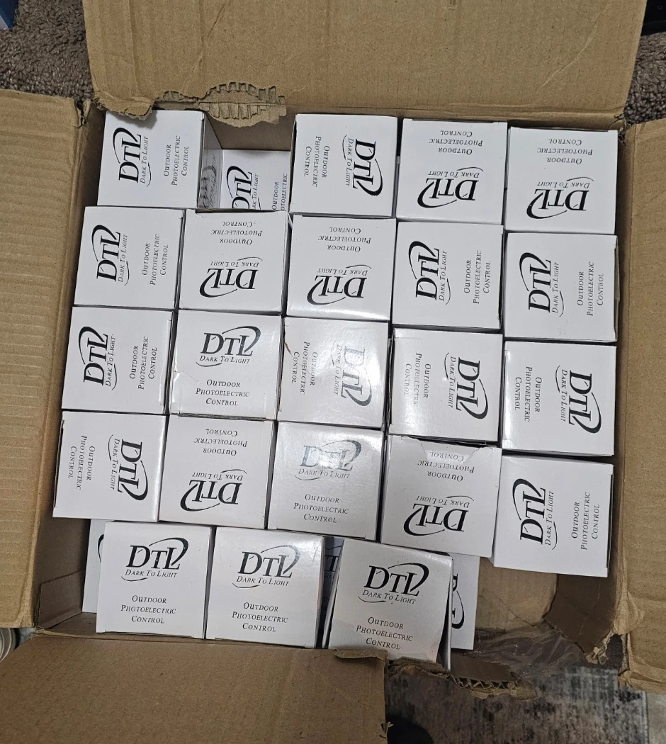 DTL  (dark to light ) OuTDOOR PHOTOELECTRIC CONTROL - photo 4