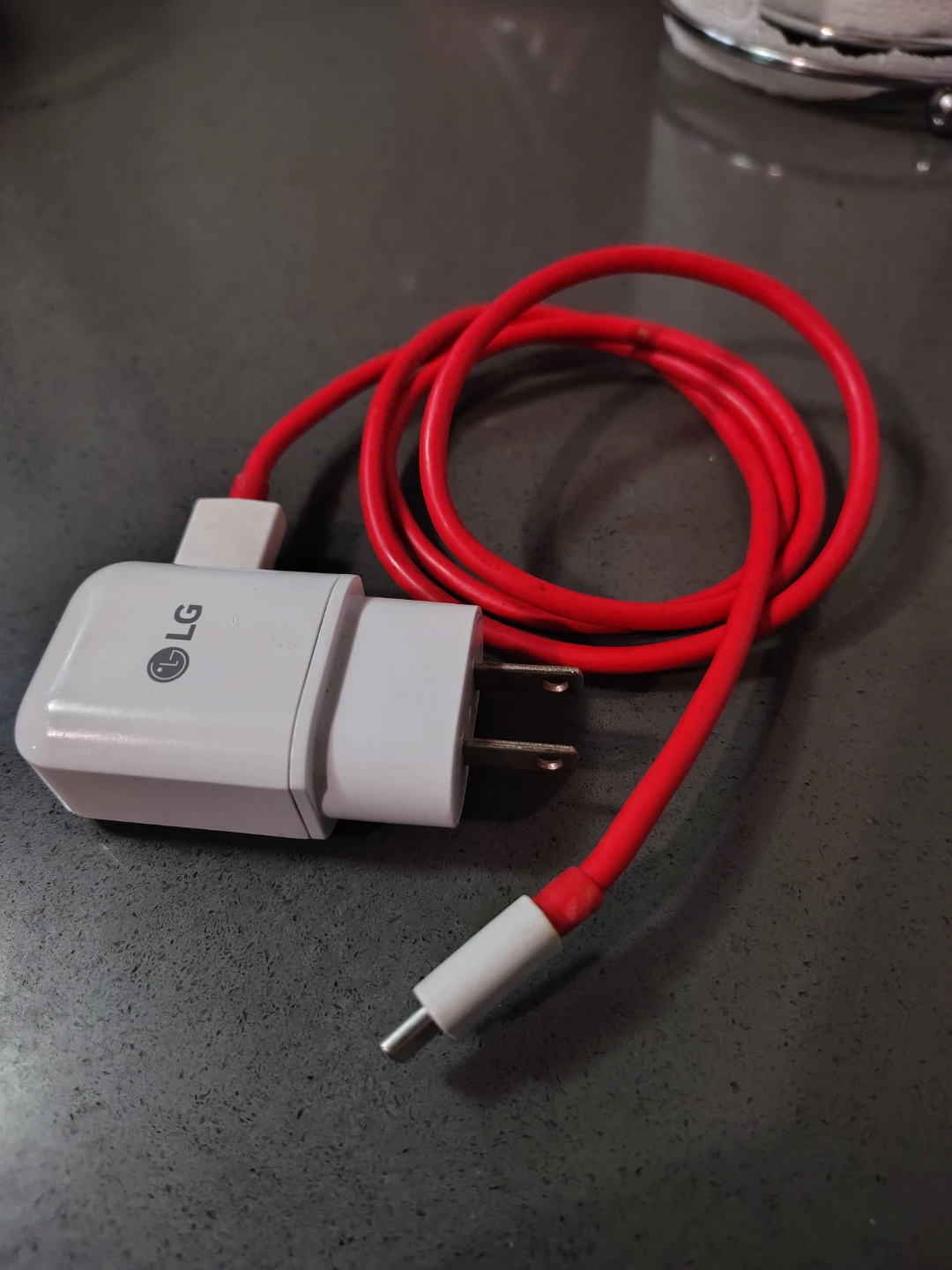LG Charger with Red USB Cable 🥕 Electronic🎁 - photo 2