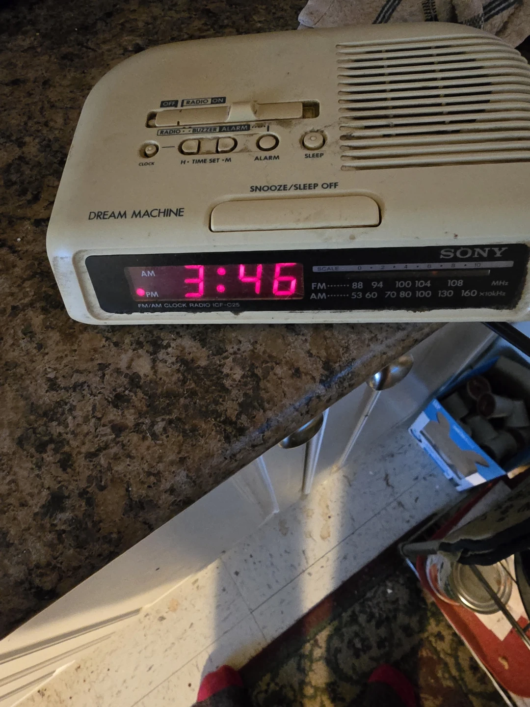 Sony Dream Machine FM/AM Clock Radio ICF-C25