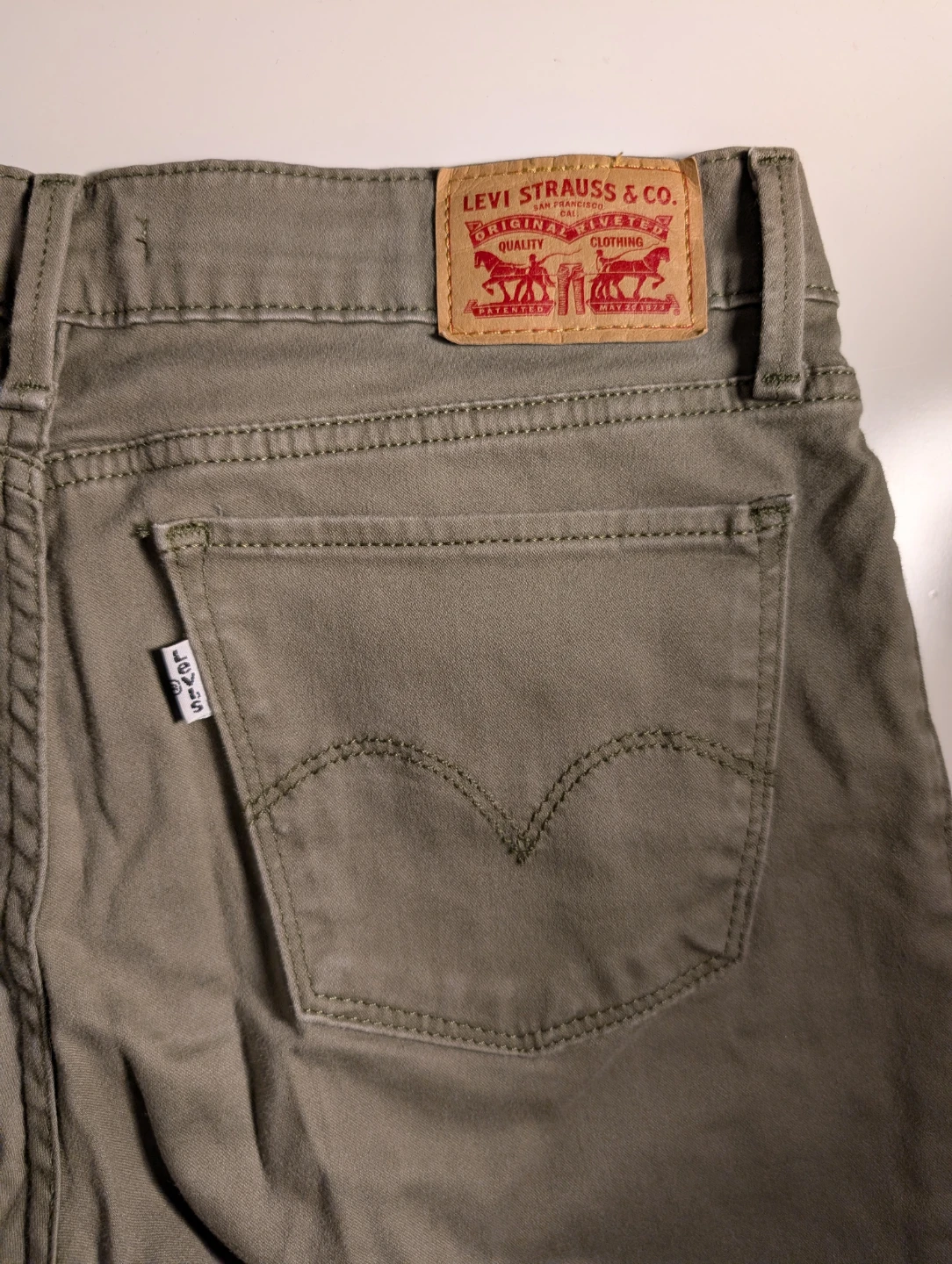 Olive Green Skinny Jeans | Levi's - S: 28