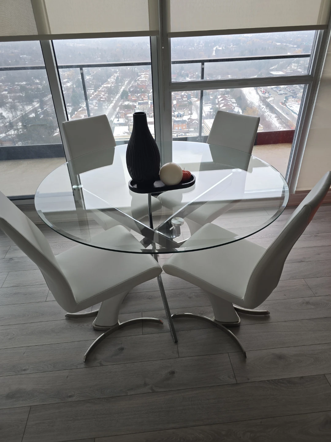 Glass Round Dining Table with 4 White Chairs - photo 2