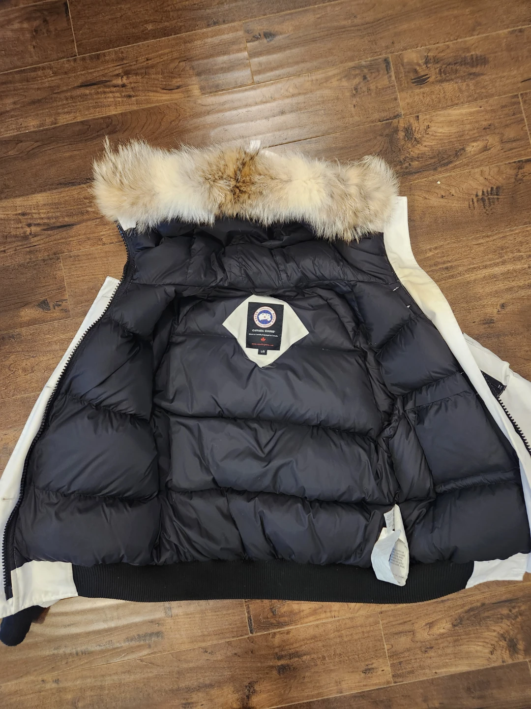 Canada Goose White Bomber Jacket - Size L - photo 3