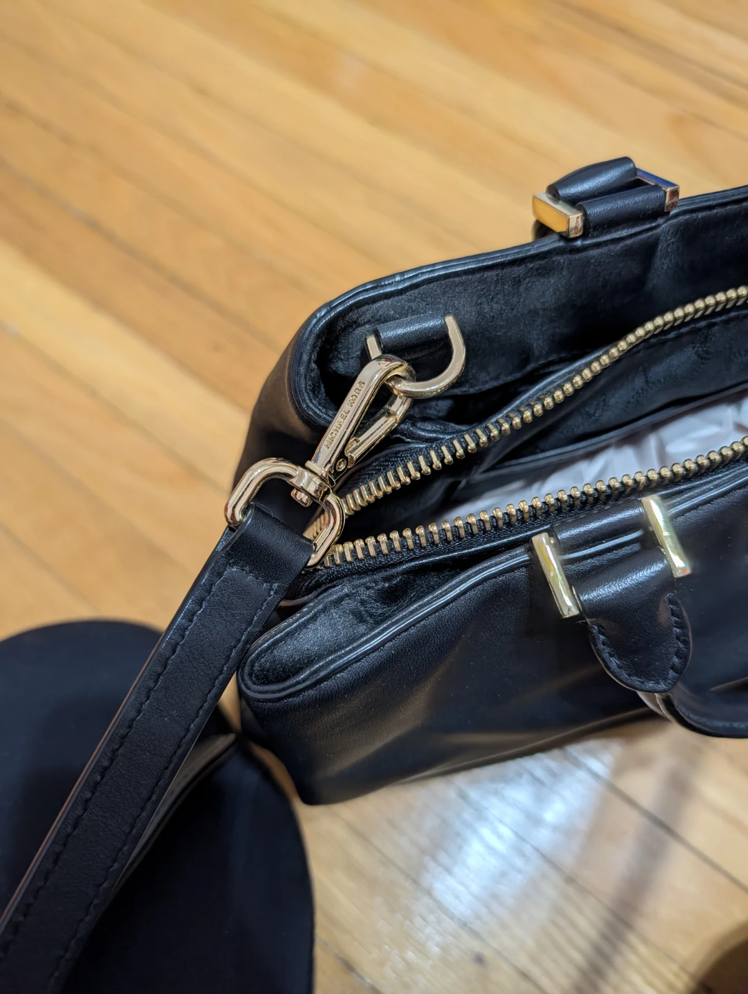 Michael Kors Black Leather Handbag - photo 3
