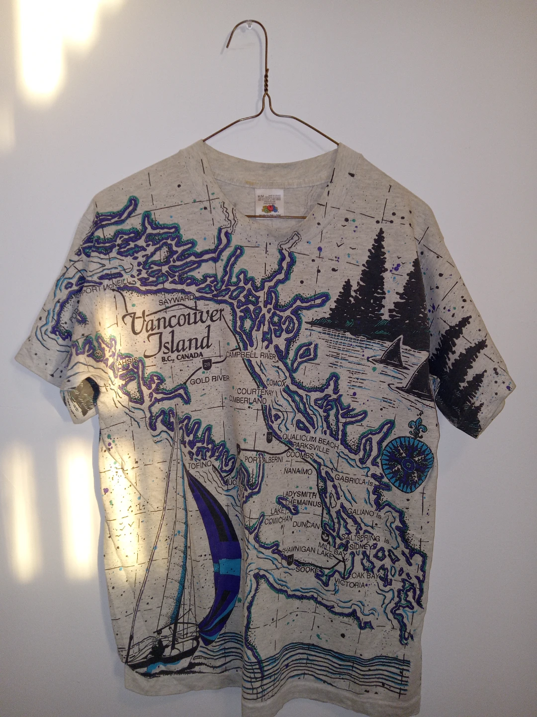 Vancouver Island Graphic T-Shirt 🥕