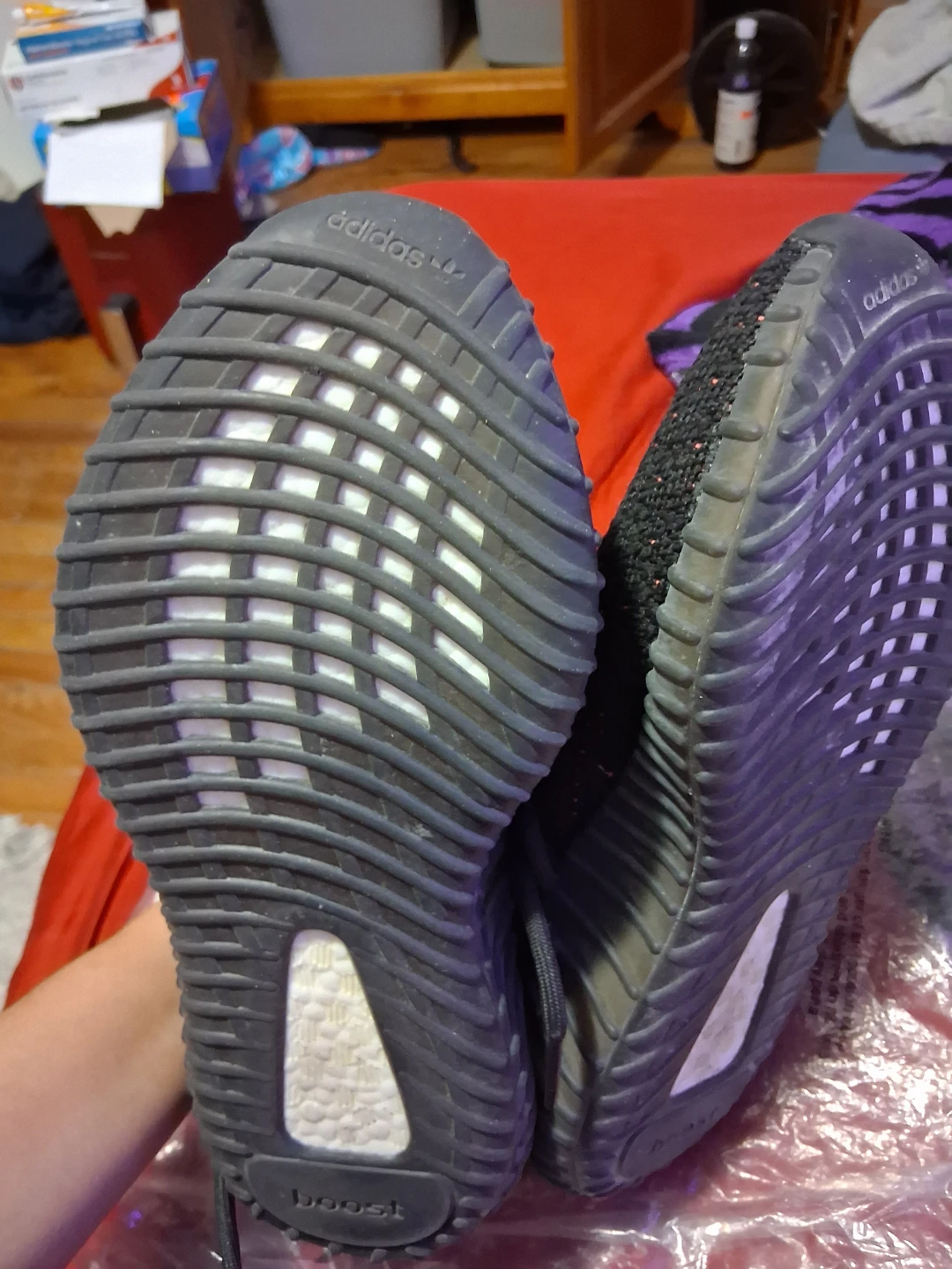 Reverse Adidas Yeezy Boost 350 V2 - photo 4