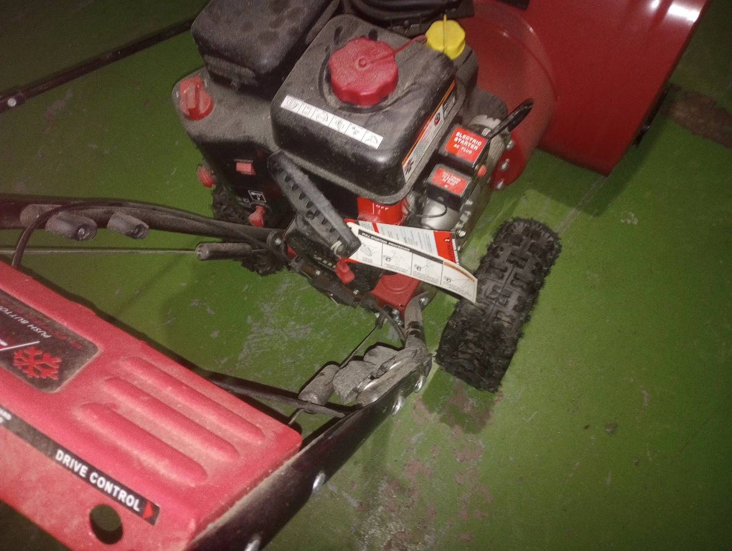 Snow Devil 24" Snow Thrower - photo 2