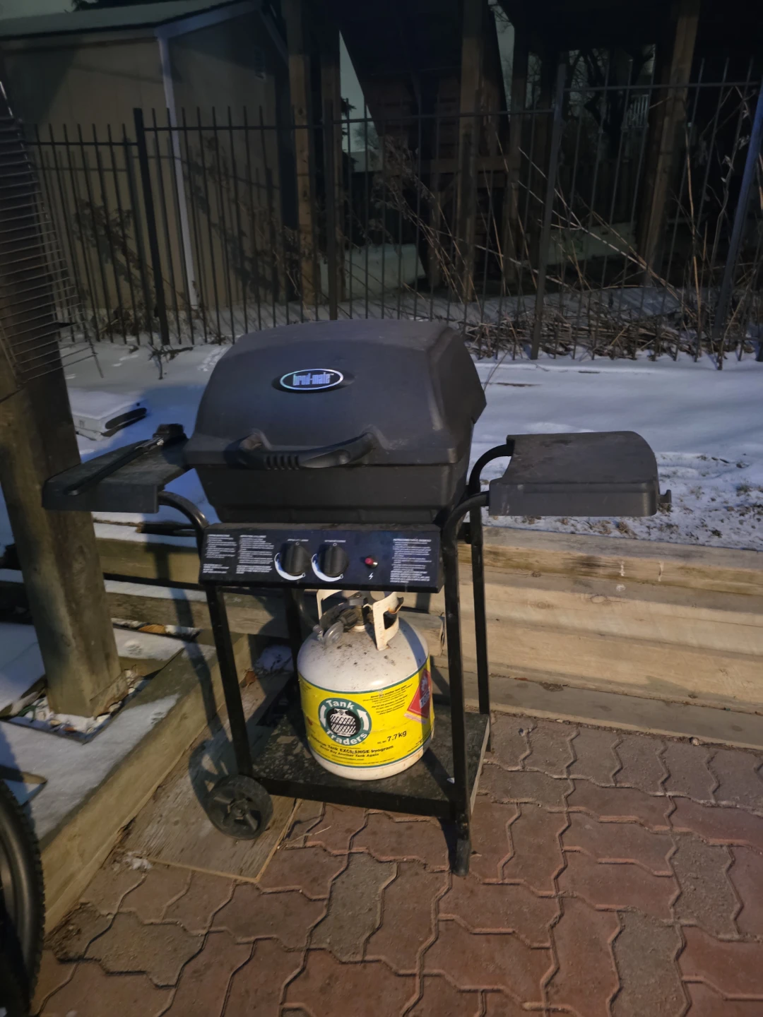 Broil-Mate Gas Grill