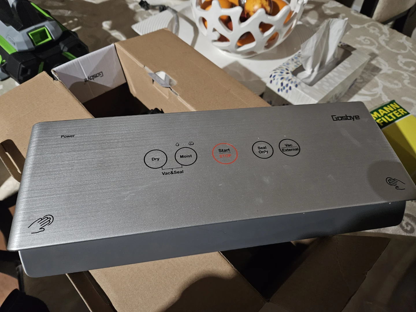 Gosbye V73D Vacuum Sealer - Like New! - photo 3