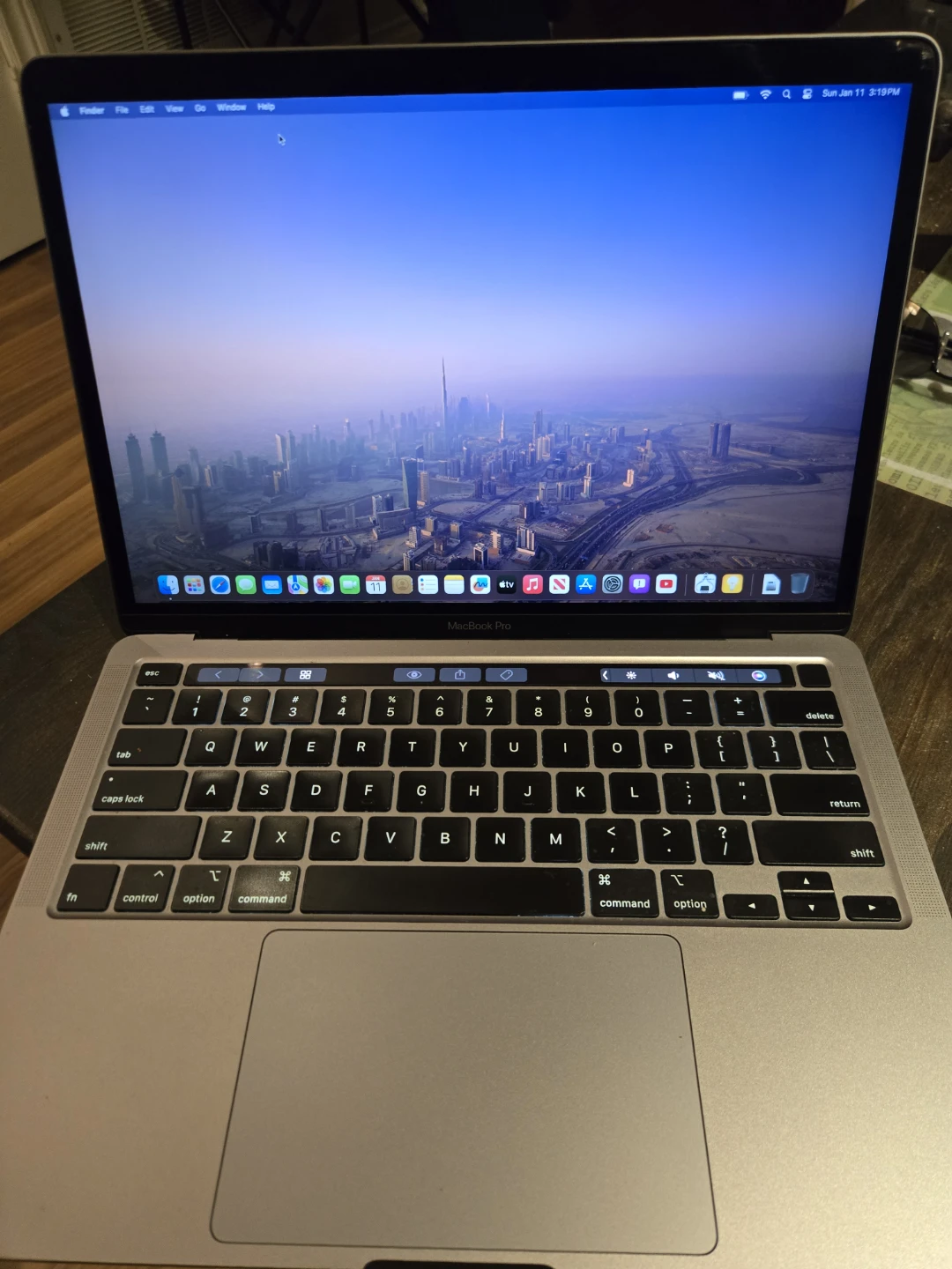 Macbook pro 13 inch (2020) 16g/256g great condition