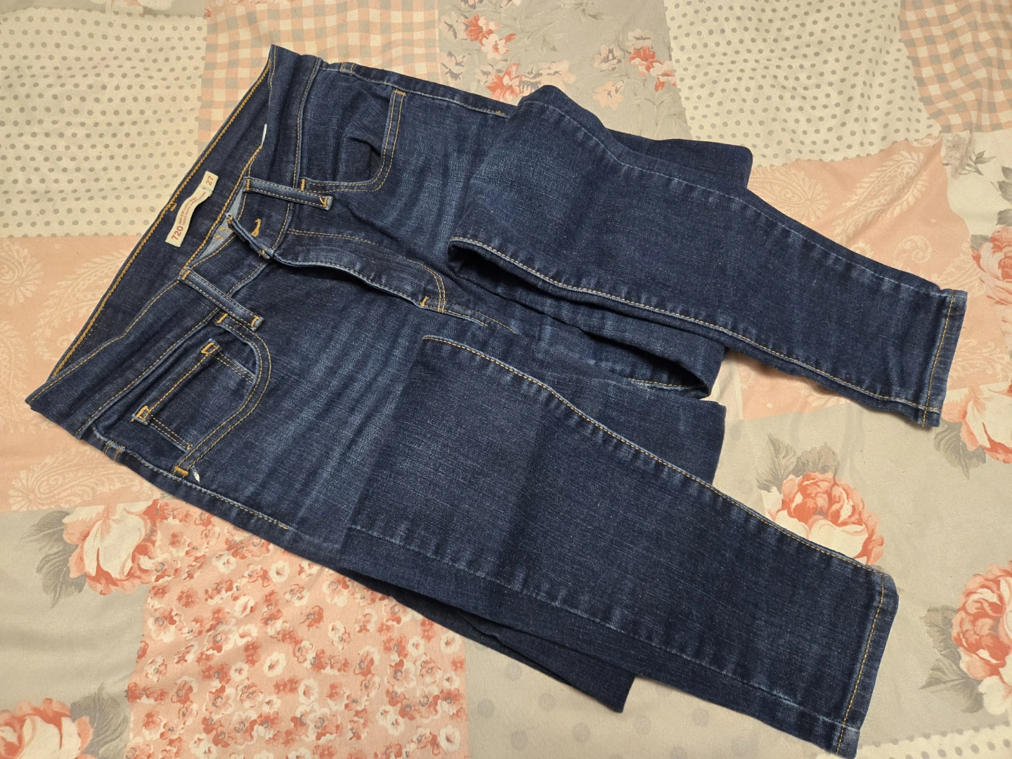 Levi's 720 High Rise Super Skinny Jeans - Size 27 - photo 3