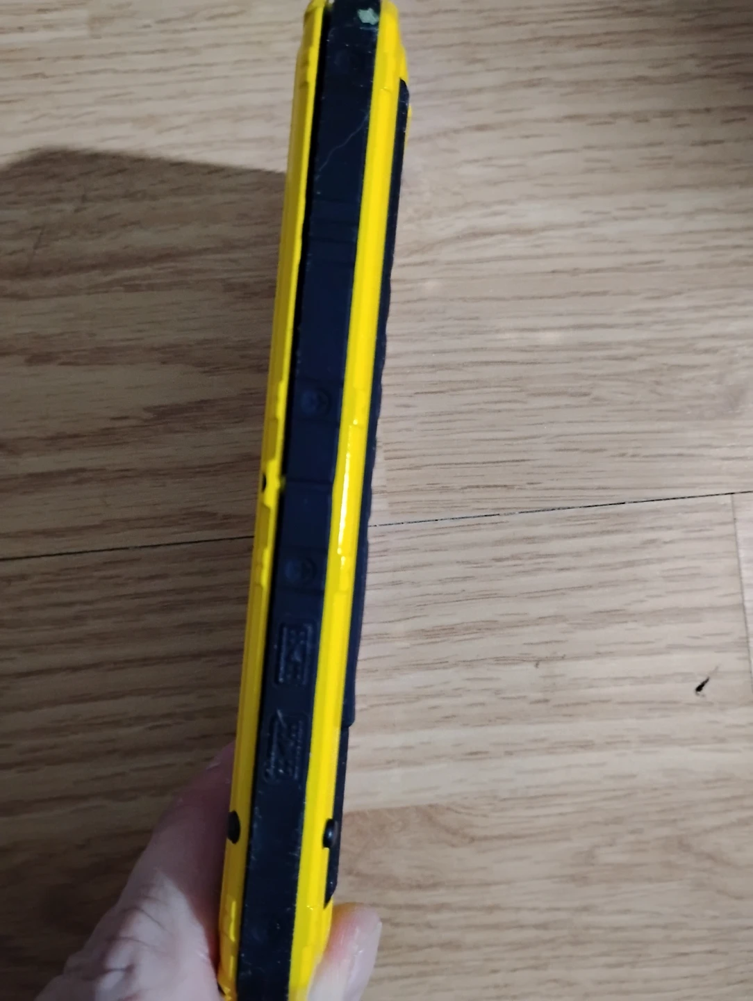 Mighty vỏ Case for iPhone IX / XI - Yellow/Black - photo 2