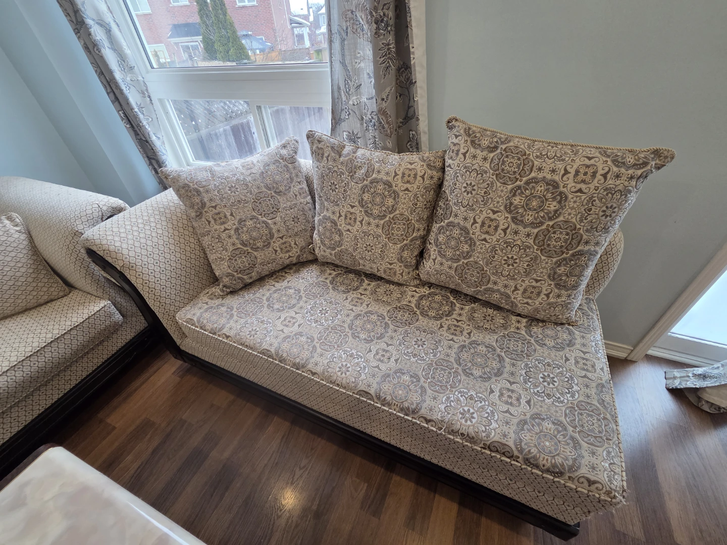 Sofa Set and Coffee Table - photo 4