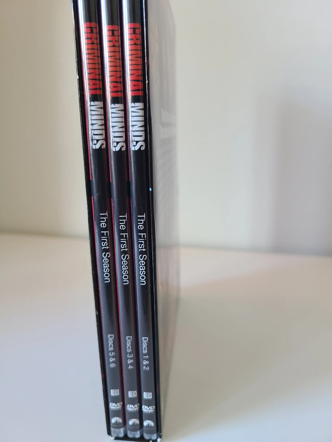 Criminal Minds: The First Season DVD Set - photo 2