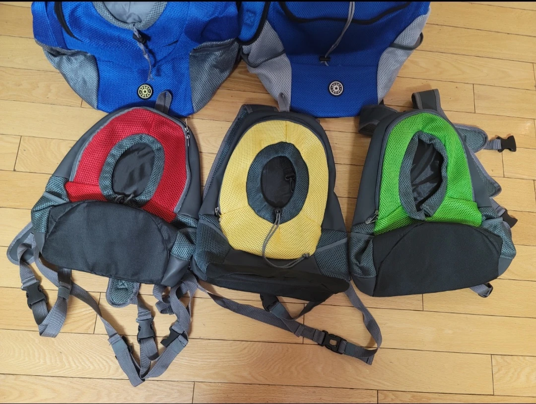 Pet Carrier Backpack,new never used, each $25 - photo 3