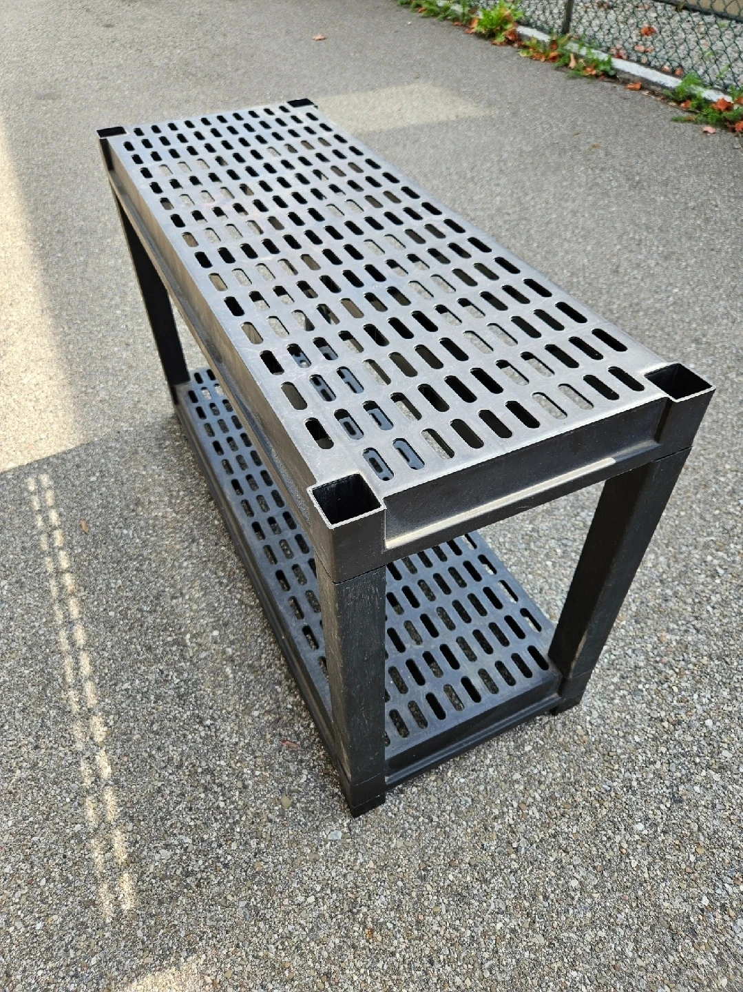 🥕  Black Plastic 2-Tier Shelf