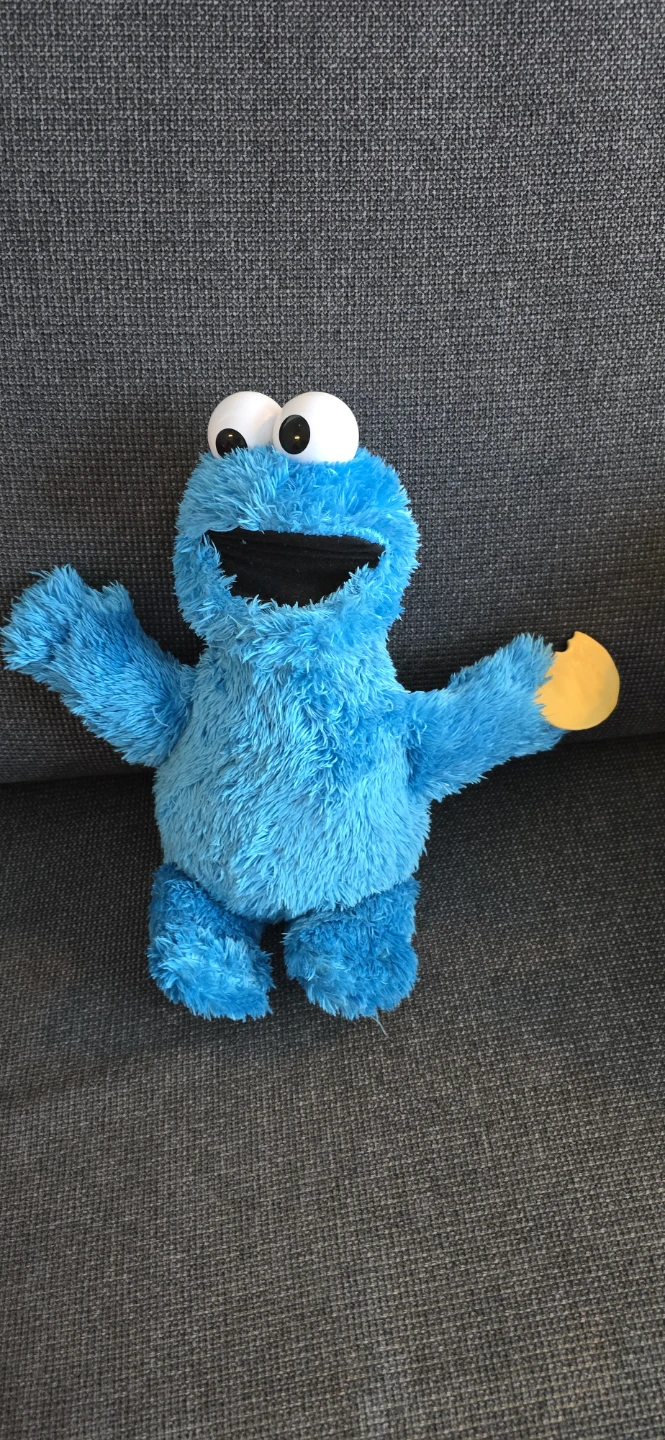 Sesame Street Elmo and Cookie Monster Plush Toys - photo 4