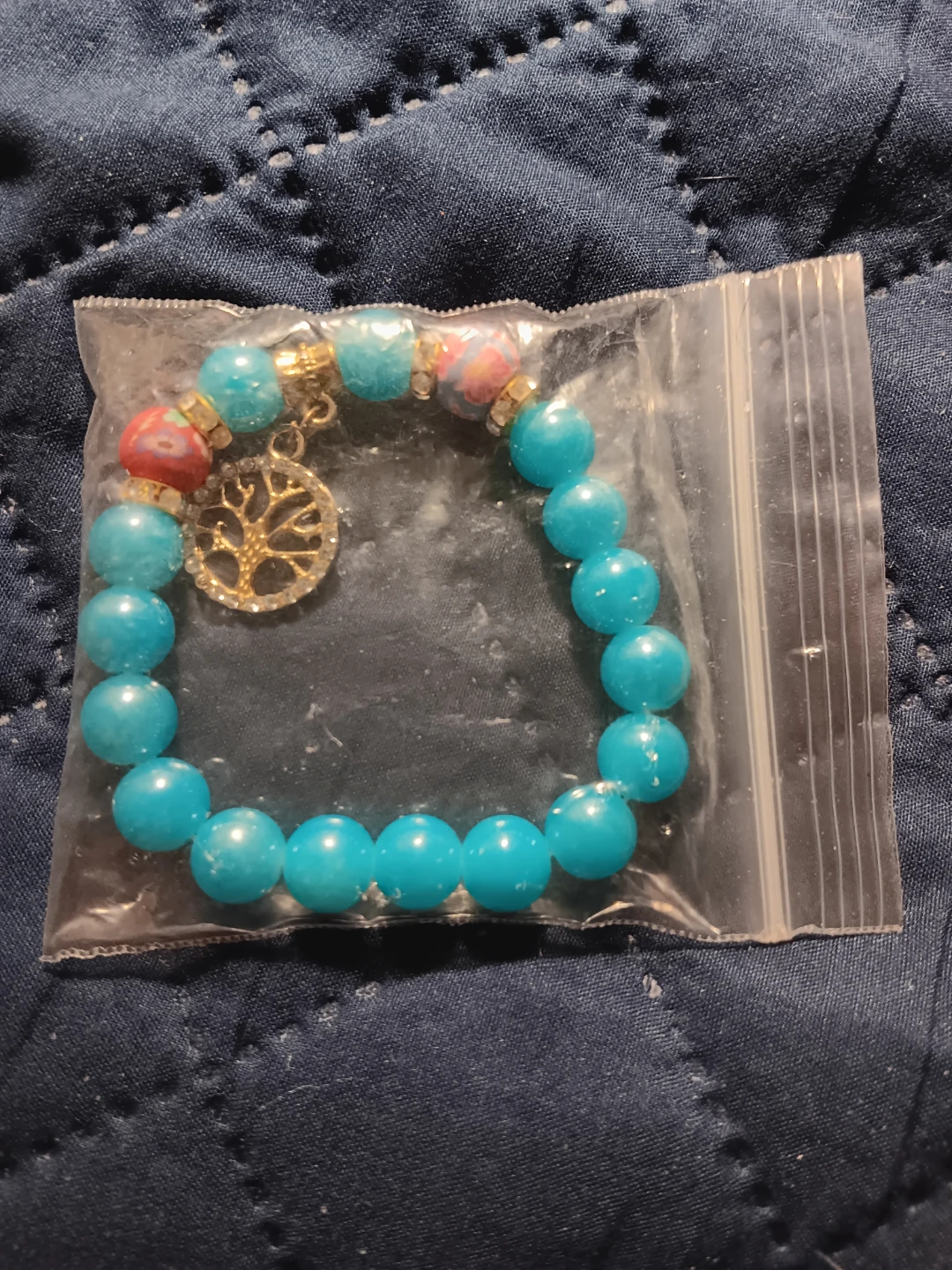 Turquoise Beaded Bracelet with Tree Charm🥕