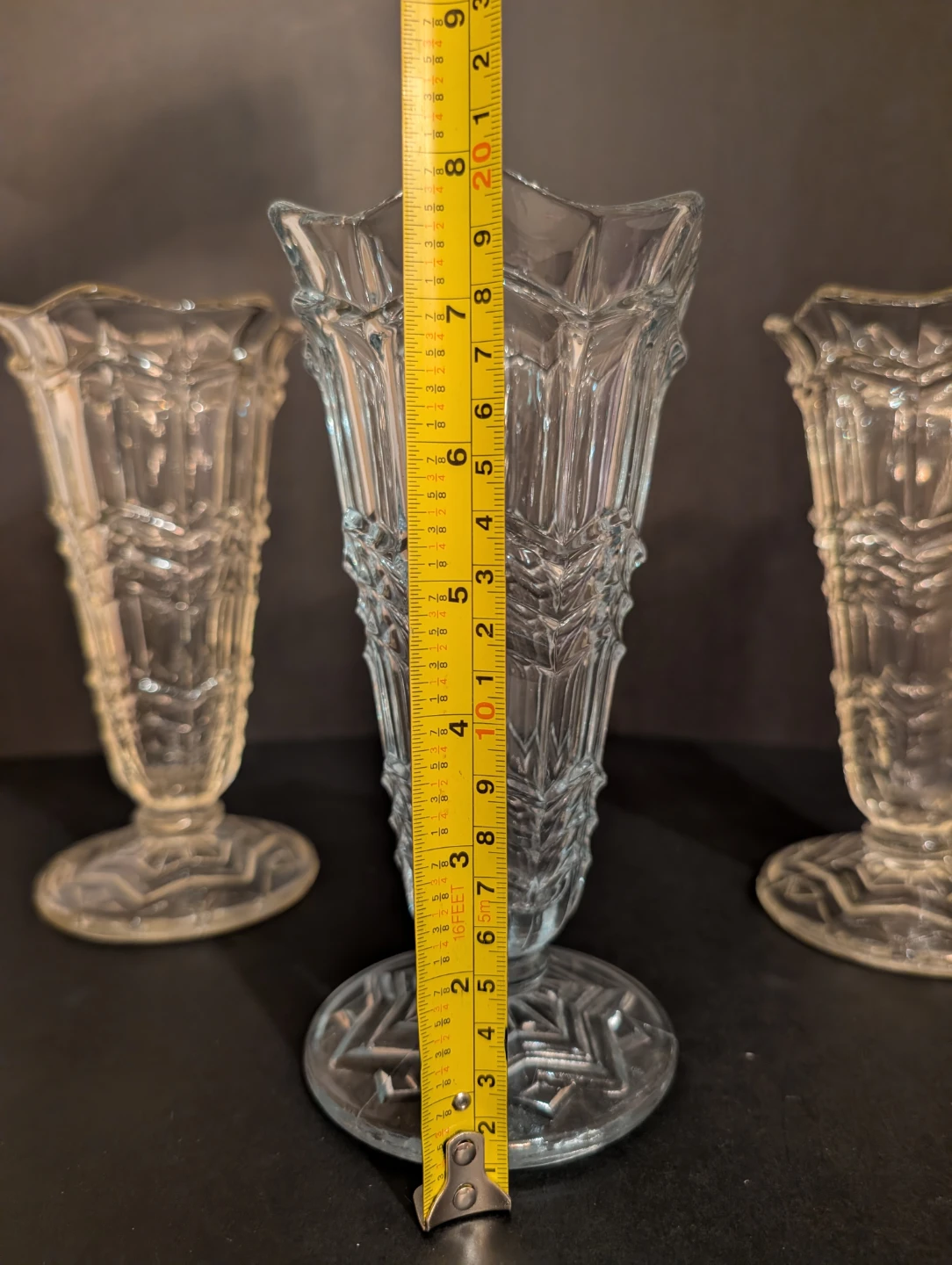 Set of 3 Art Deco 1930s Pressed Glass Vases - photo 2