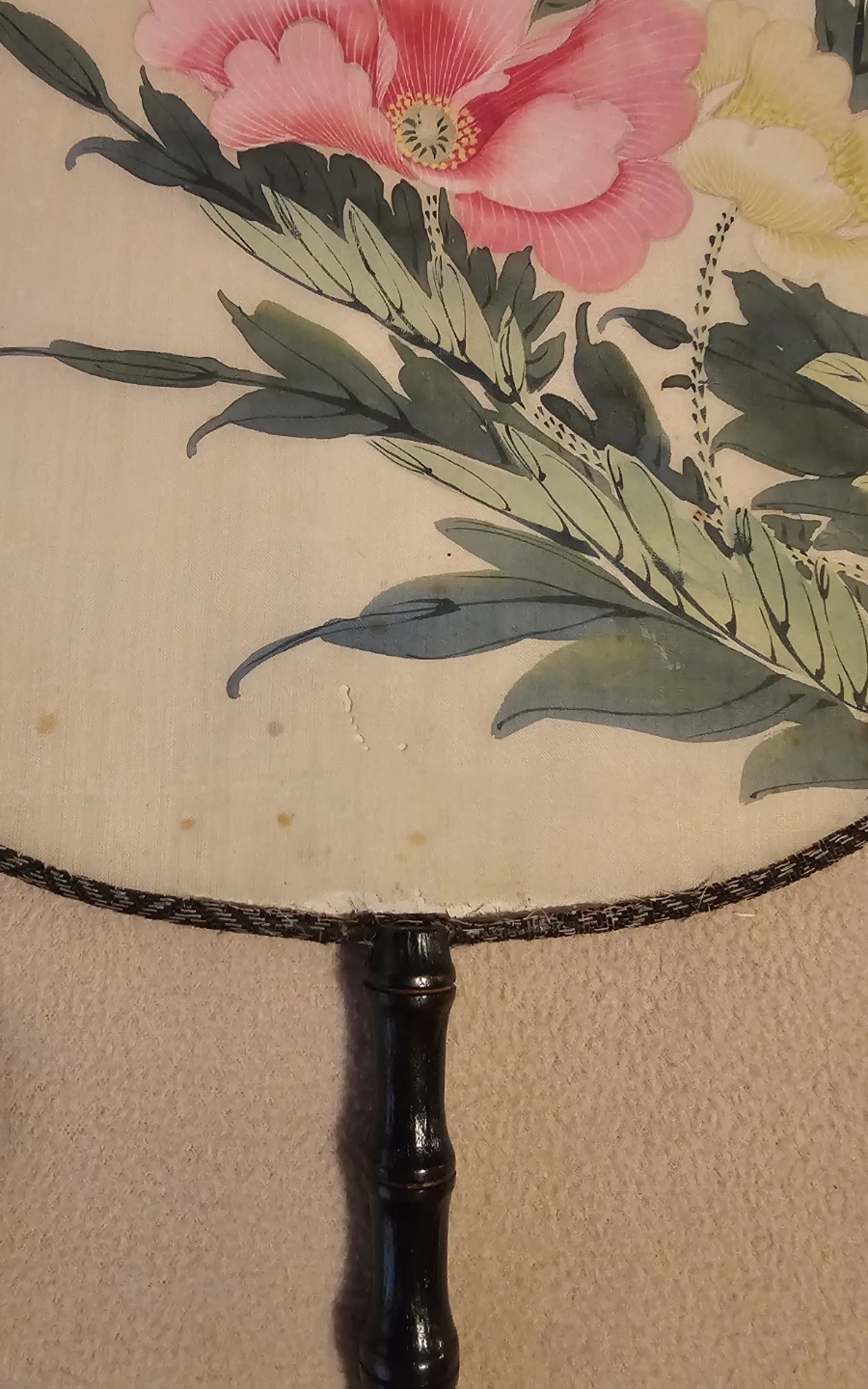 Beautiful Vintage Hand Painted Silk Paddle Fan $3 - photo 4
