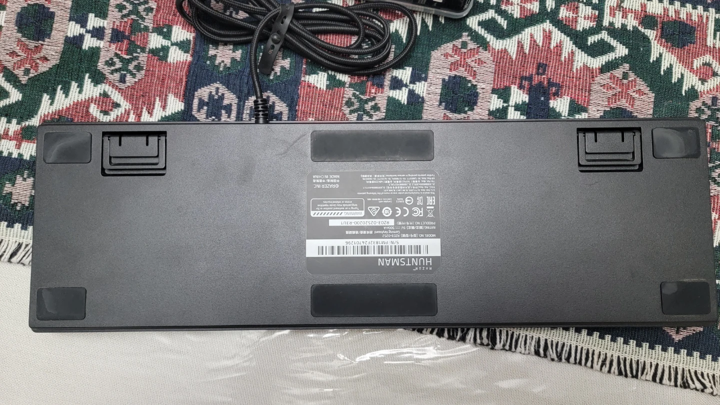 Razer Huntsman Full-Size Gaming Keyboard Like New - photo 3