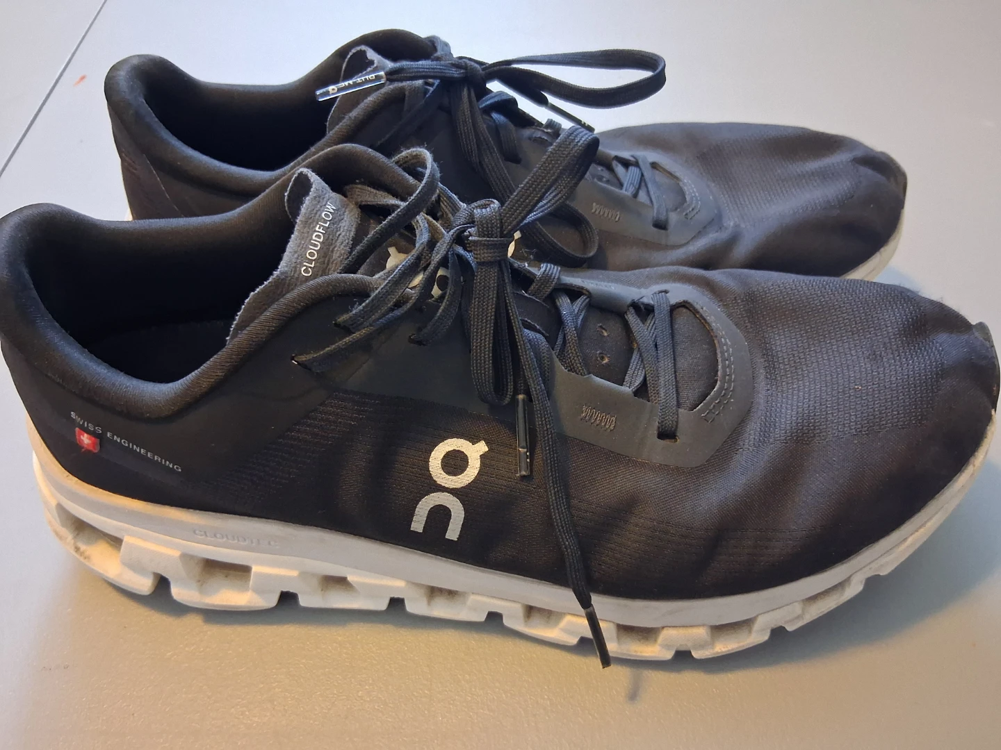 On Cloudflow Running Shoes - Black - photo 2