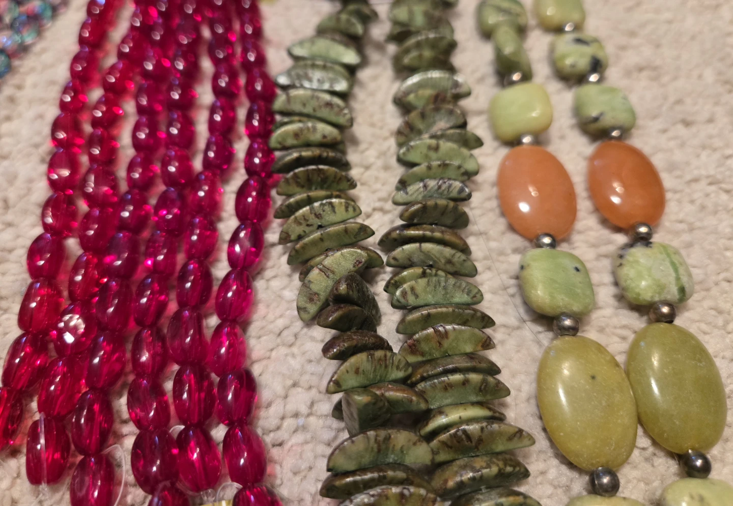 Lot of Assorted Bead Strands (Lot W) - photo 5