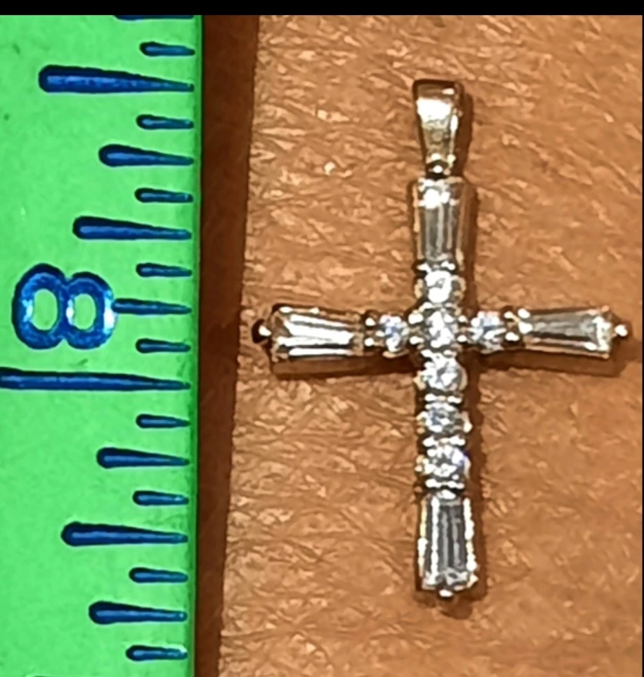 Solid 10k yellow gold CZ cross ✝️ pendant - photo 2