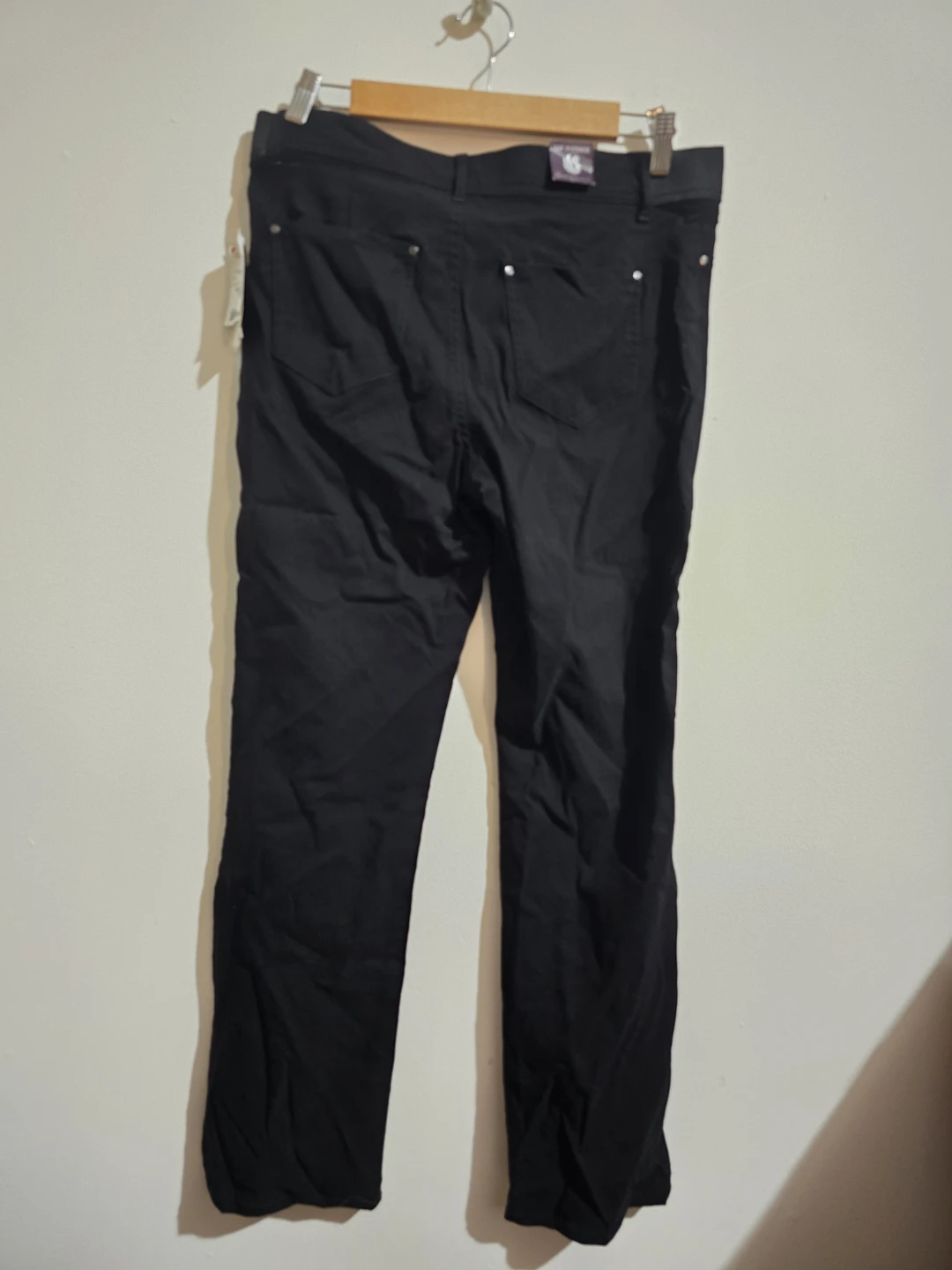 New! Black petite Gloria Vanderbilt pants - photo 2