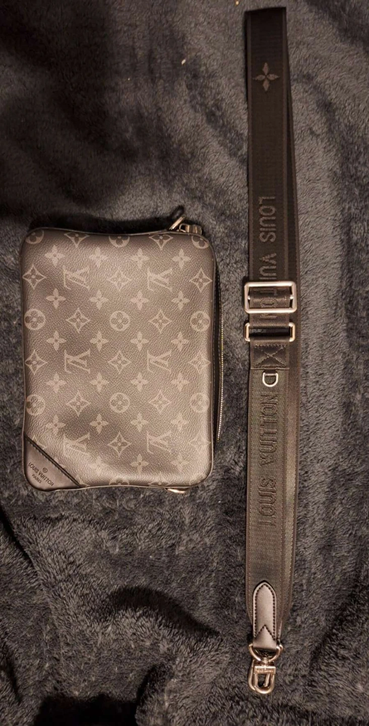 Louis Vuitton District PM NV2 Bag
