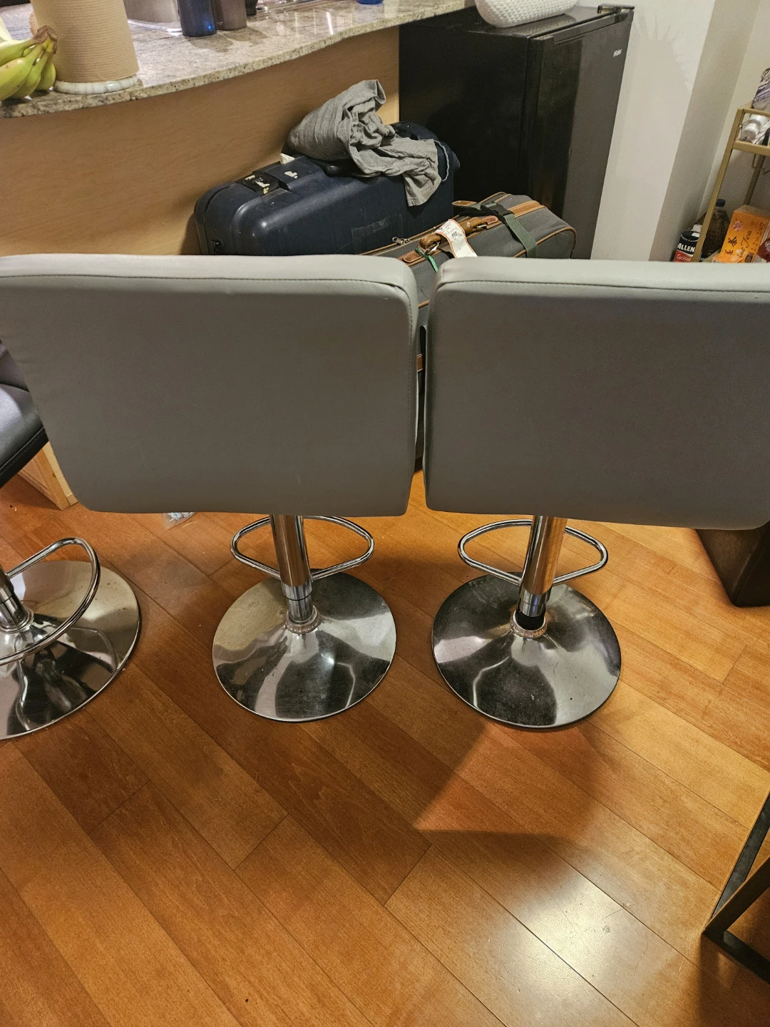 Gray bar chairs or stools - photo 2