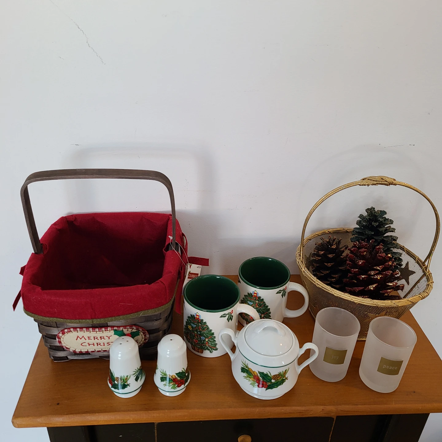 Christmas Decor & housewares all for $10!